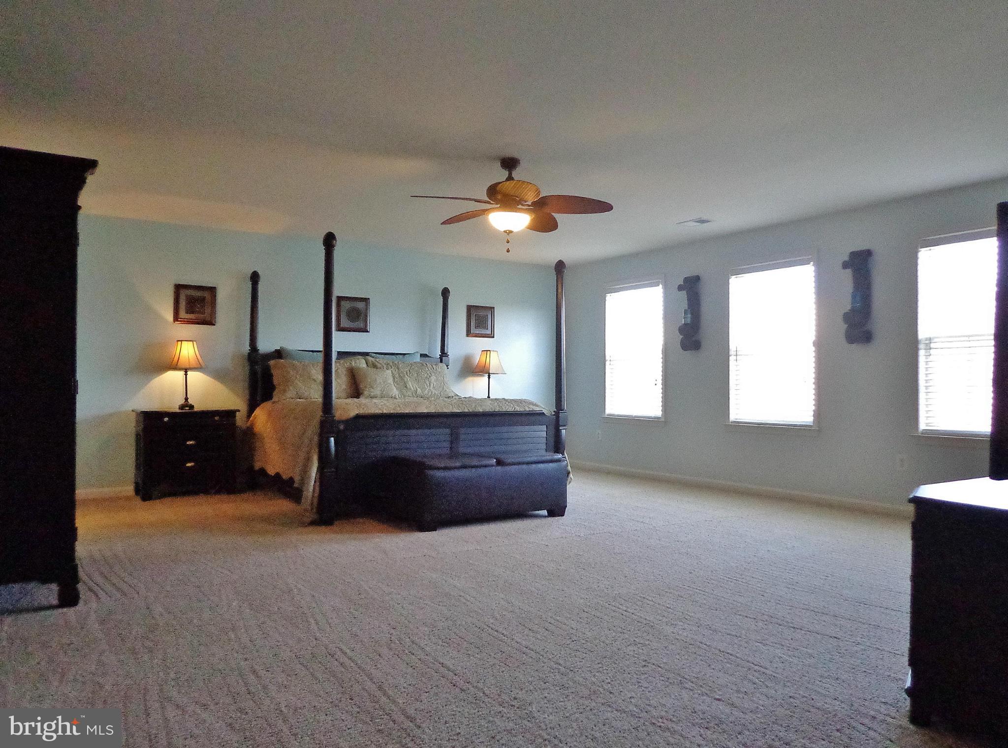 REDWOOD LAKES - Residential