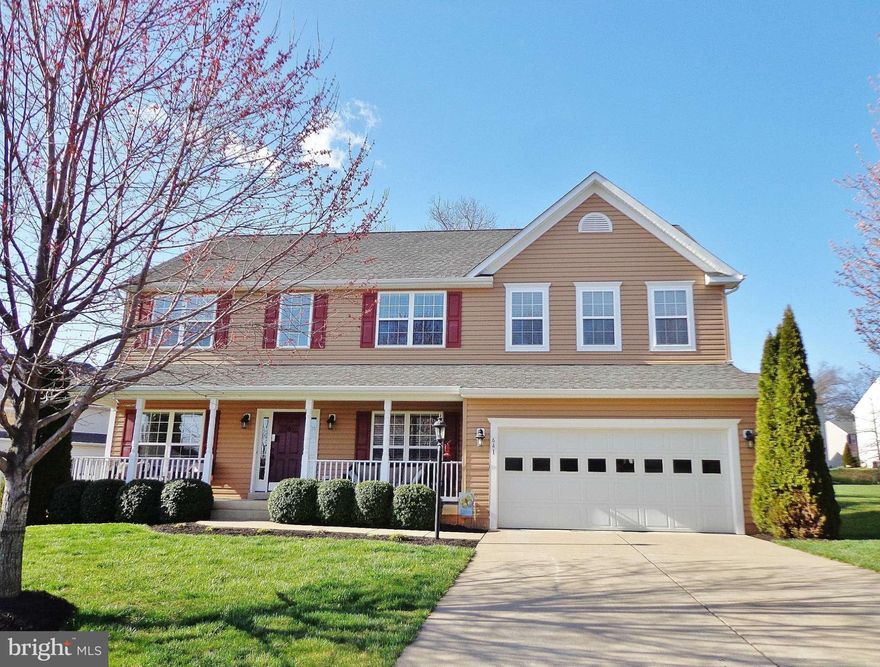ABSOLUTE PERFECTION! Walk through this home and appreciate the many upgrades that all seamlessly flow together to make this home a showpiece. HUGE master bedroom with walk in closet, vanity with double sink, soaking tub, and separate shower. HUGE separate laundry room located upstairs for the convenience you love. Come feast your eyes on the beauty of this home and all it has to offer.