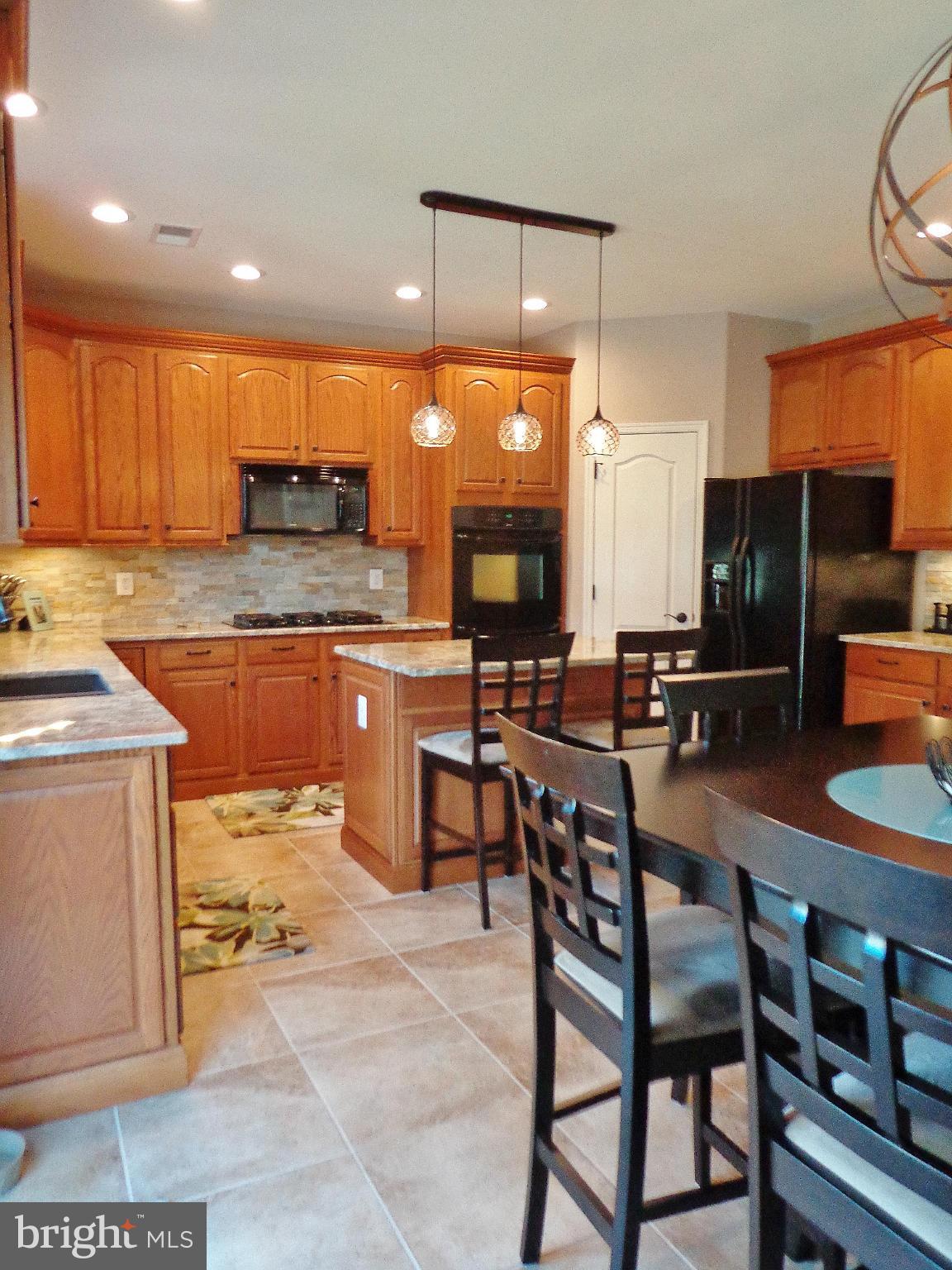 REDWOOD LAKES - Residential