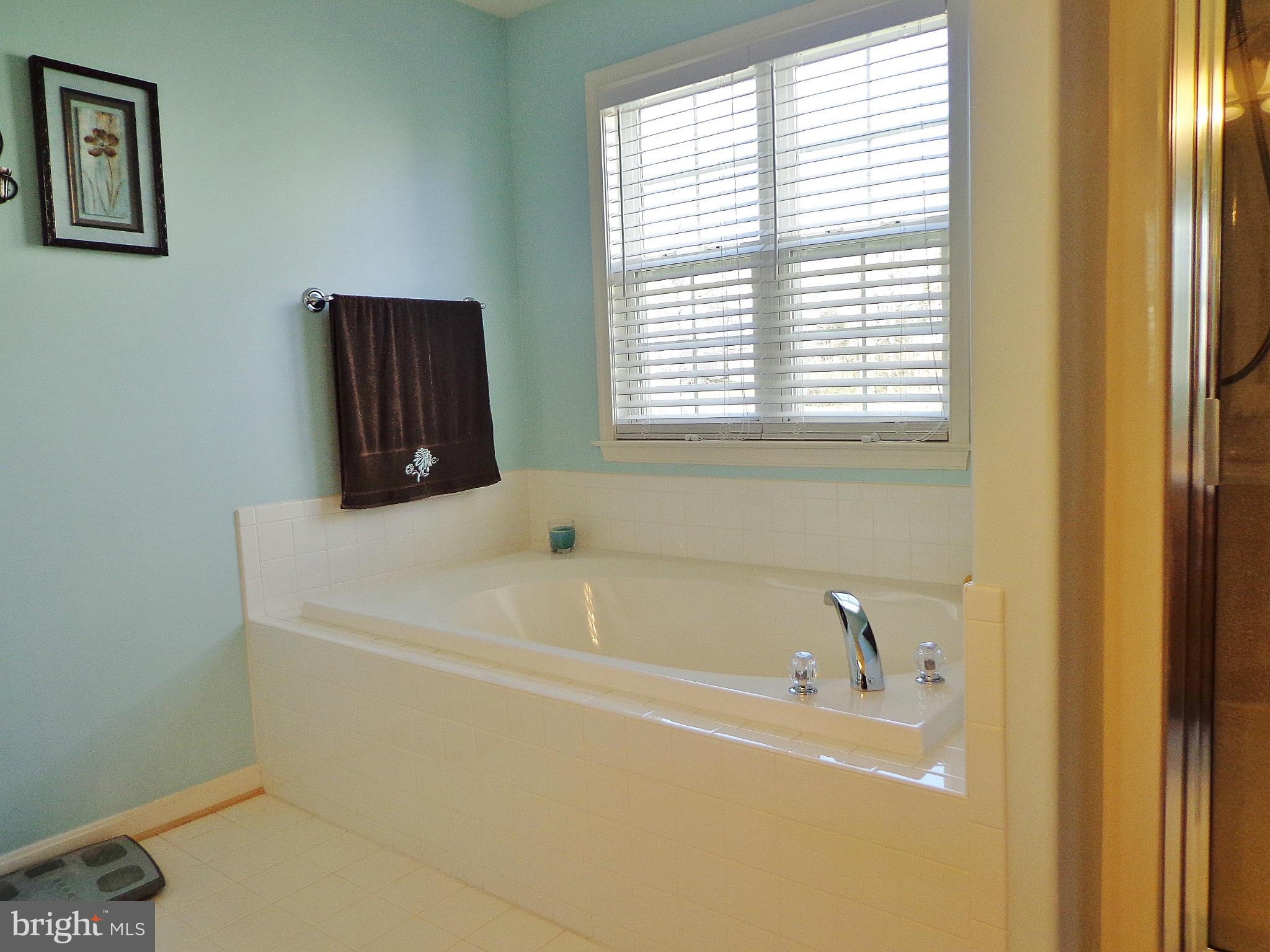 REDWOOD LAKES - Residential