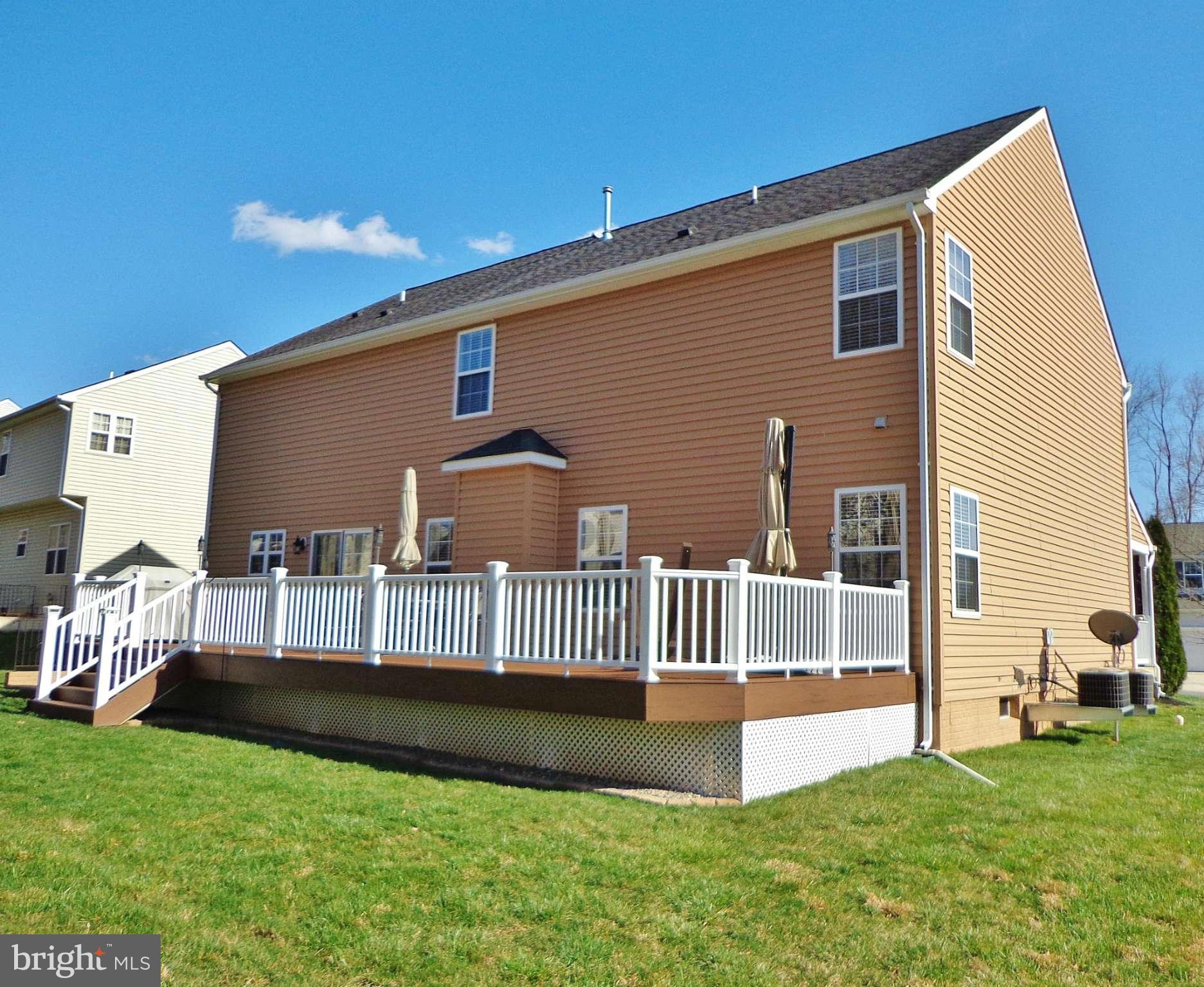 REDWOOD LAKES - Residential