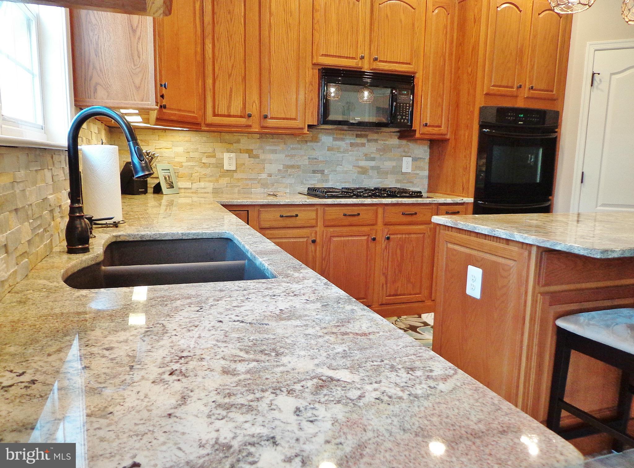 REDWOOD LAKES - Residential