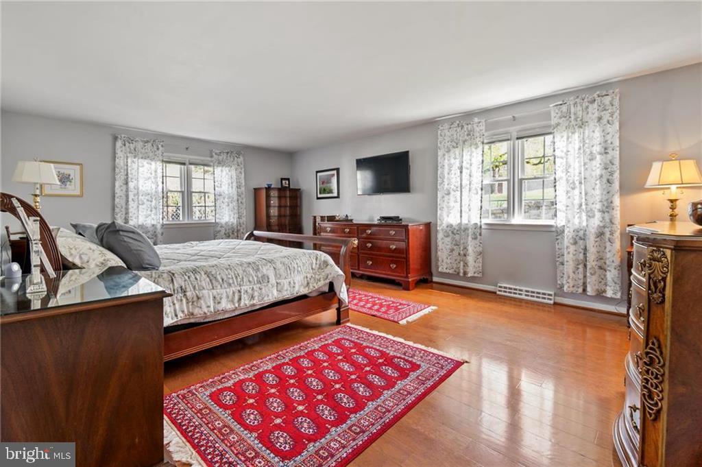 ROBIN HOOD - Residential