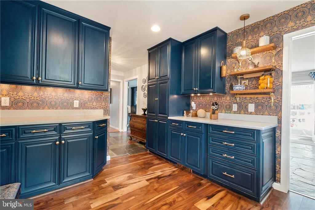 ROBIN HOOD - Residential