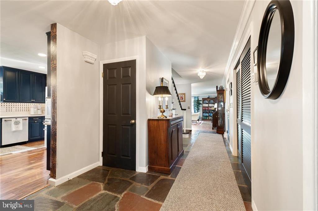 ROBIN HOOD - Residential