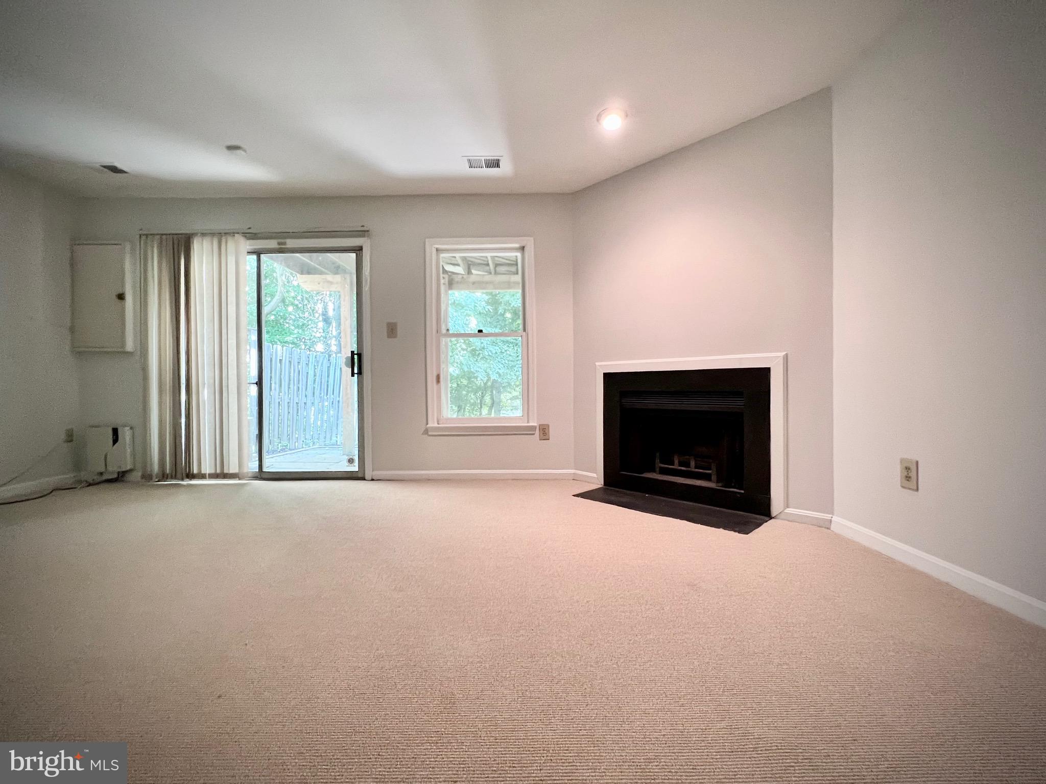 TIMBERLAWN - Residential Lease