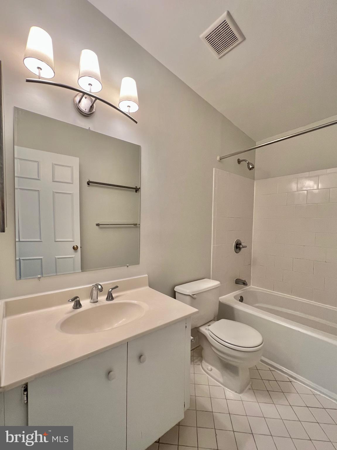 TIMBERLAWN - Residential Lease