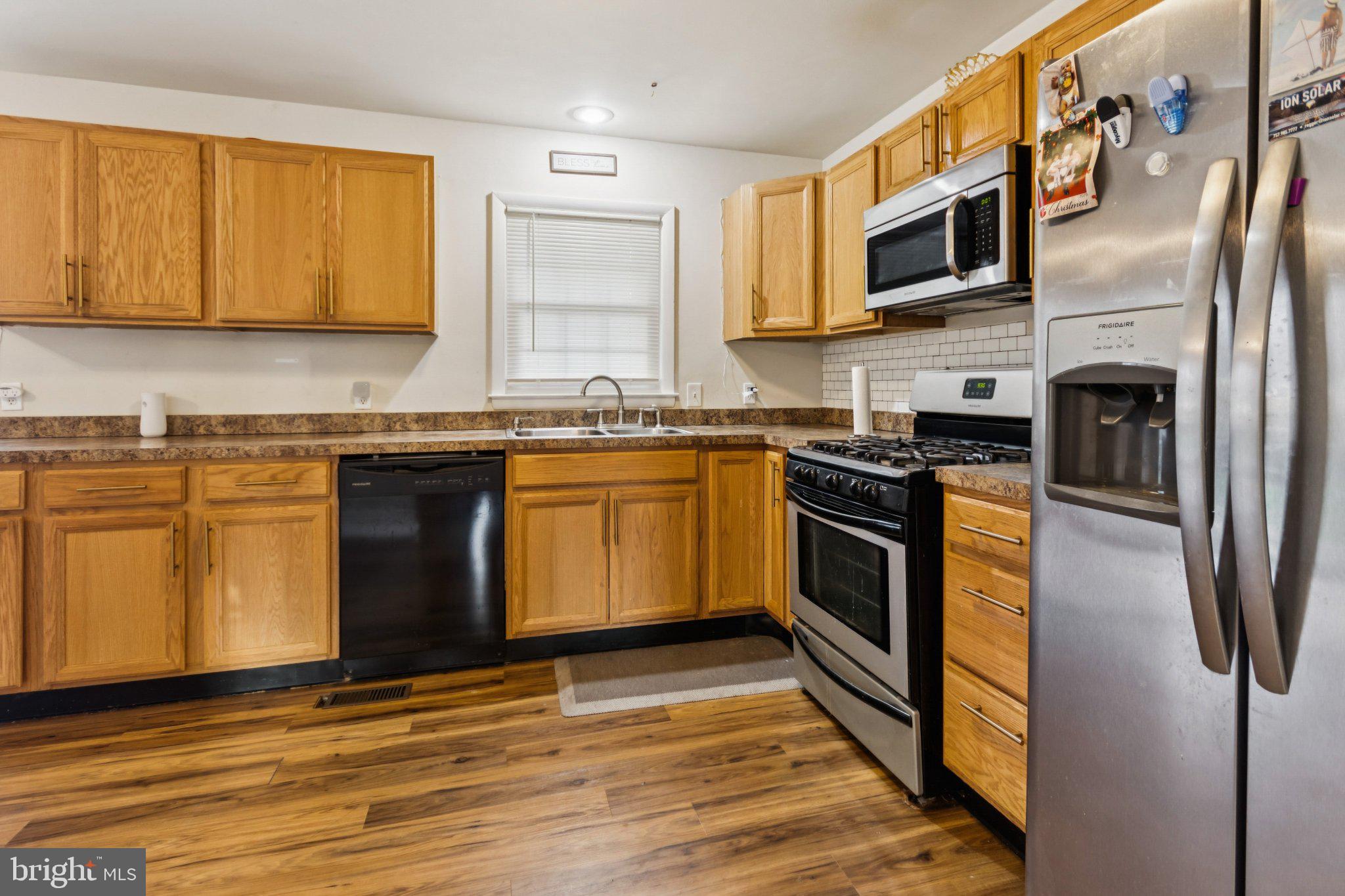 BELL AIR HEIGHTS - Residential