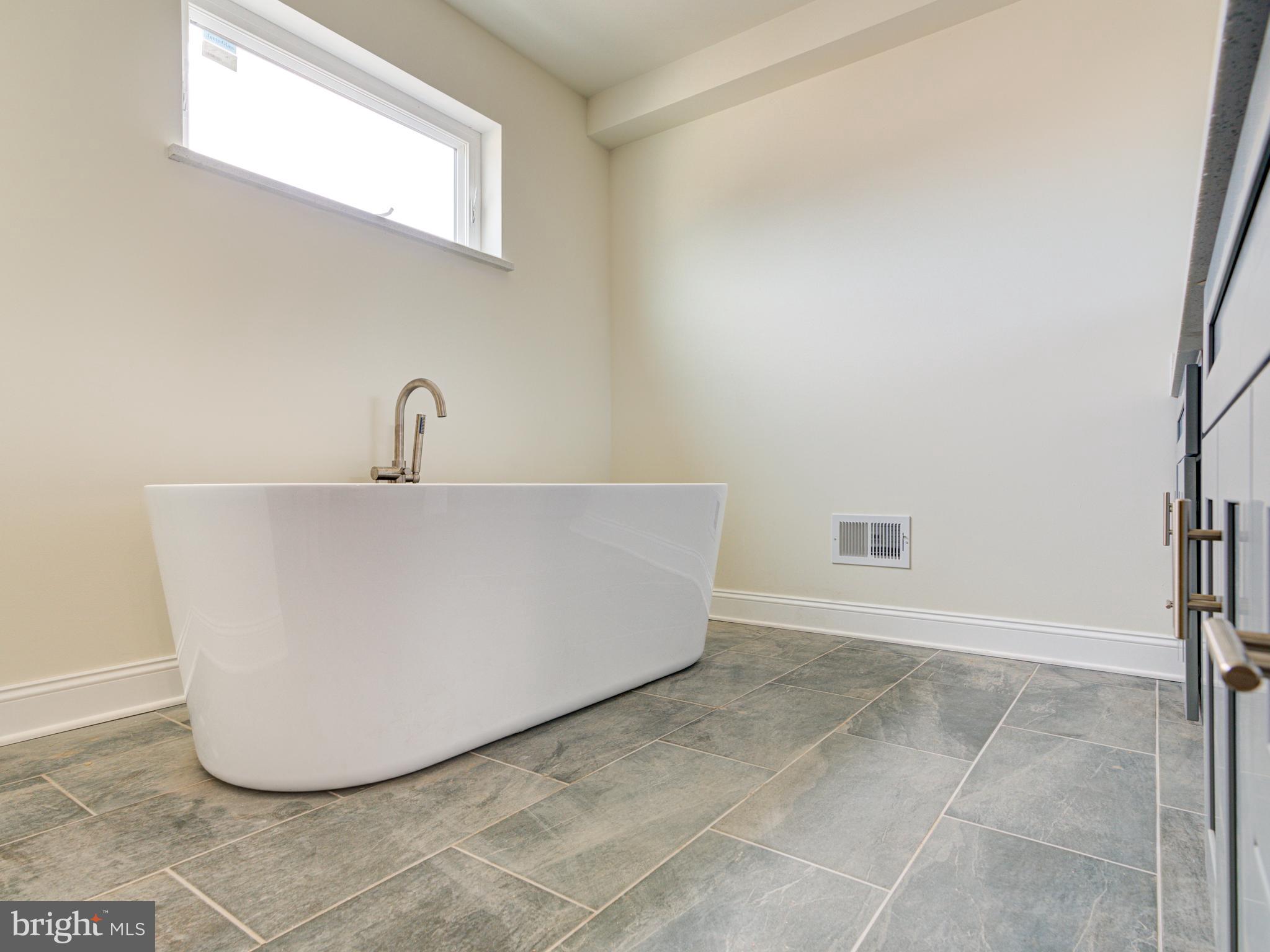 FISHTOWN - Residential Lease