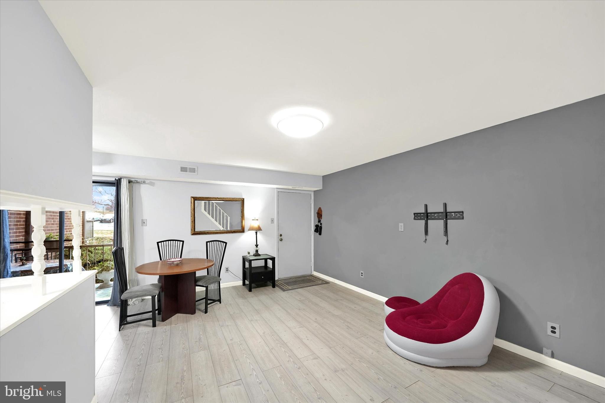 4908 W BRIGANTINE COURT