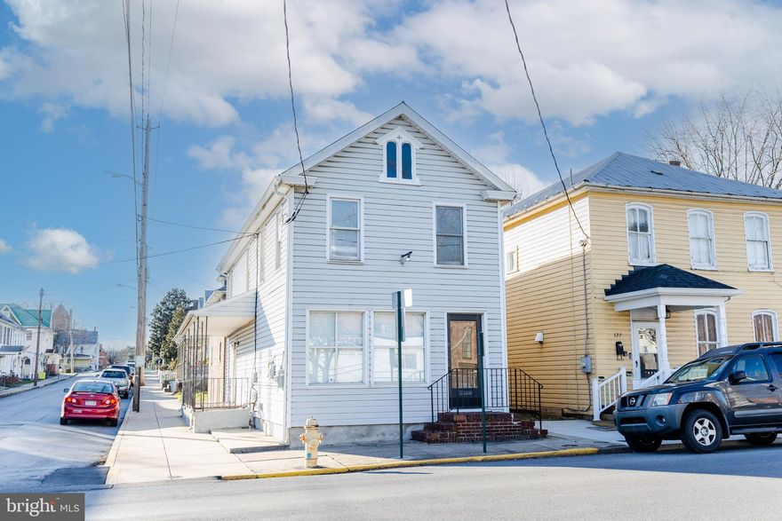 Attention Investors! This newly listed Duplex in the heart of Martinsburg is the second half of a investment portfolio . Both units were remodeled in 2023. Both units feature electric heating  and window unit A/Cs. Bottom unit also received an upgraded 200a electric panel. Great tenants and a great investment. 48 hour notice must be given to all tenants. No sign on property. Agent is Owner. Tenants would like to continue to stay. 
Bottom unit is commercial/residential. 

329- $1100 | 329A- $1150

Don't miss your chance for an easy addition to your rental portfolio. Package deal available for 730|732 W. John St. too