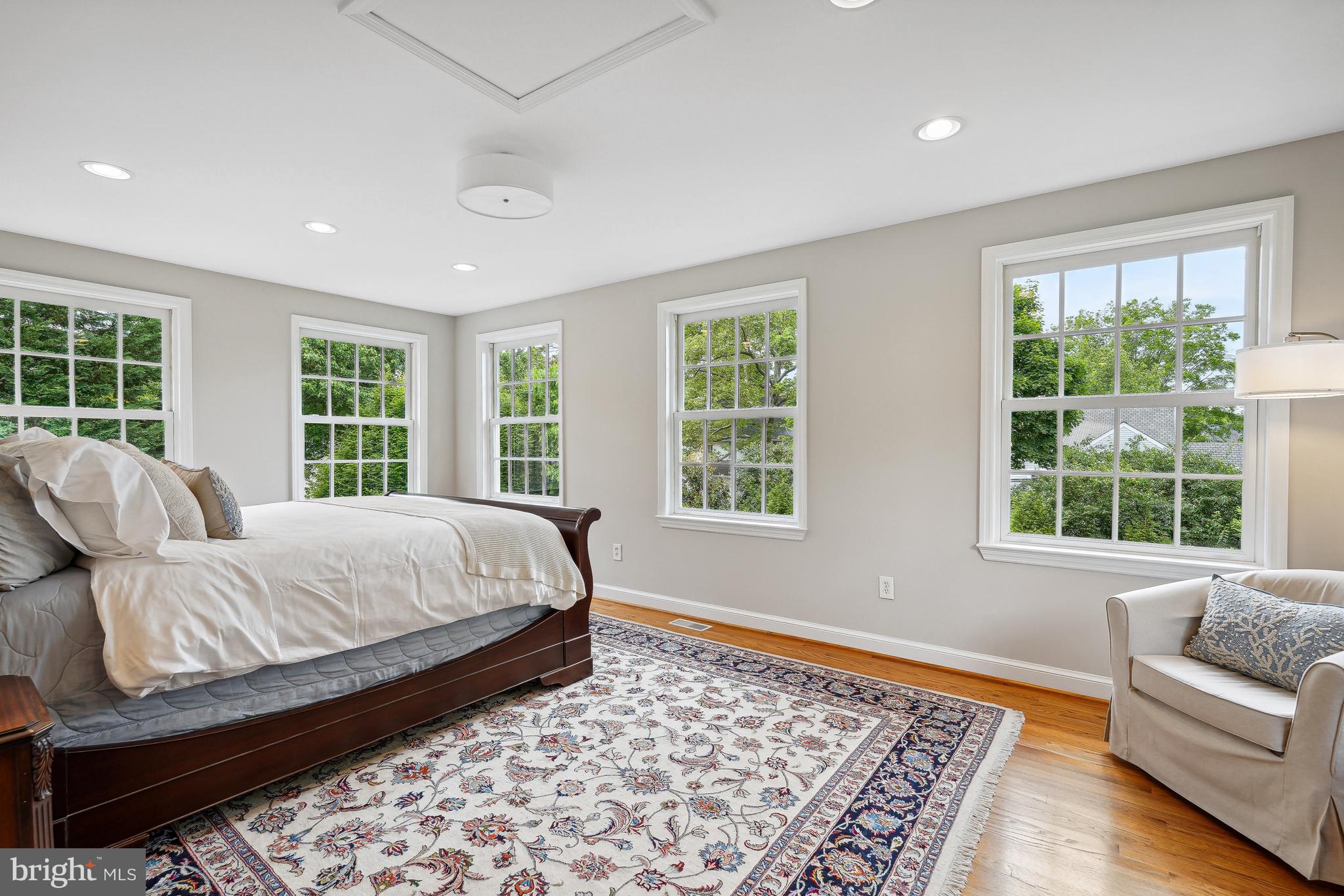 CHEVY CHASE VILLAGE - Residential