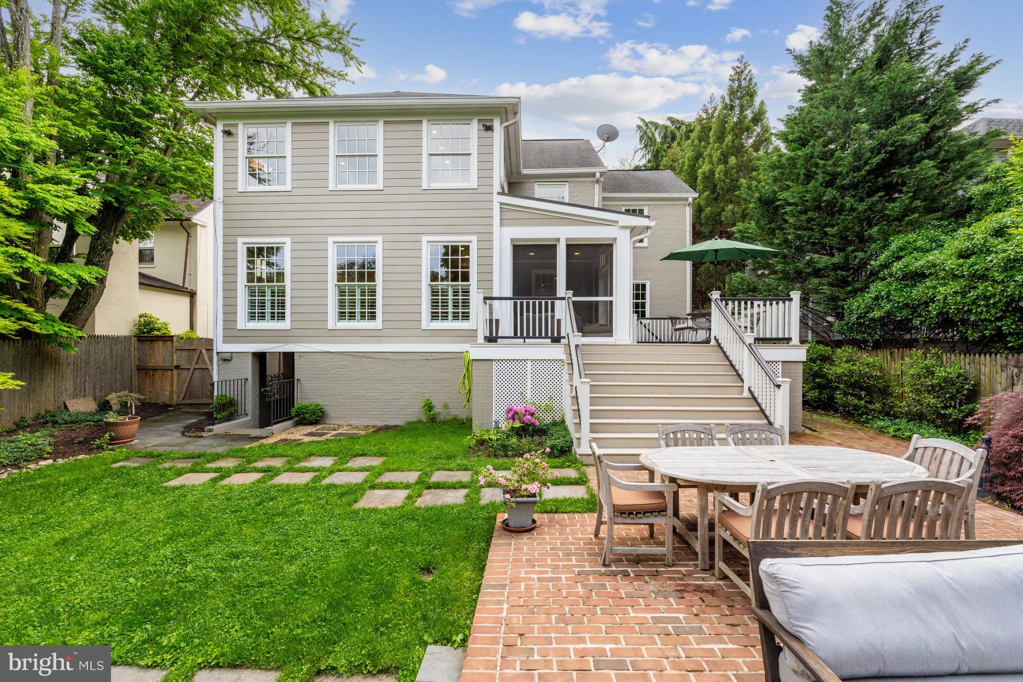 CHEVY CHASE VILLAGE - Residential