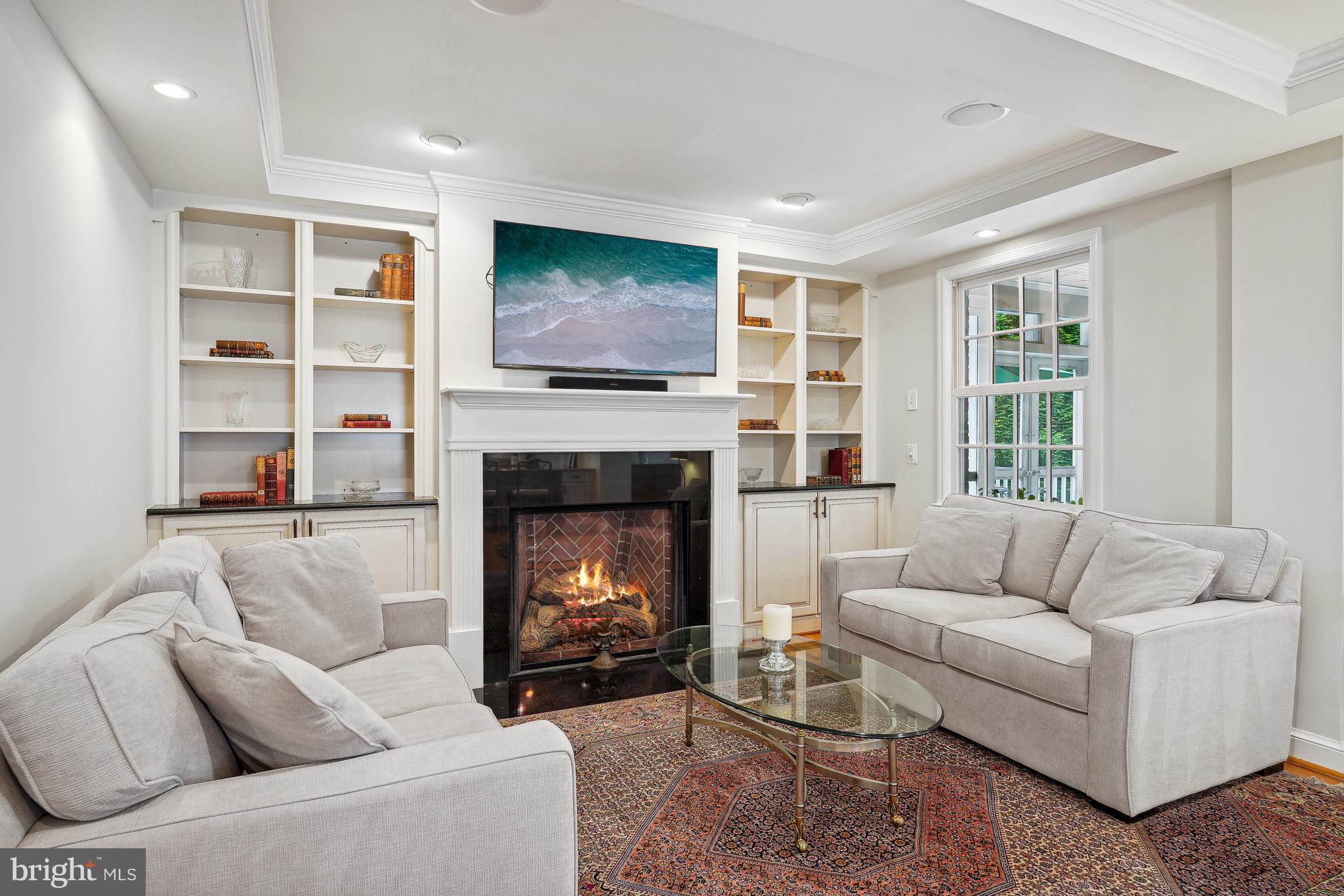 CHEVY CHASE VILLAGE - Residential