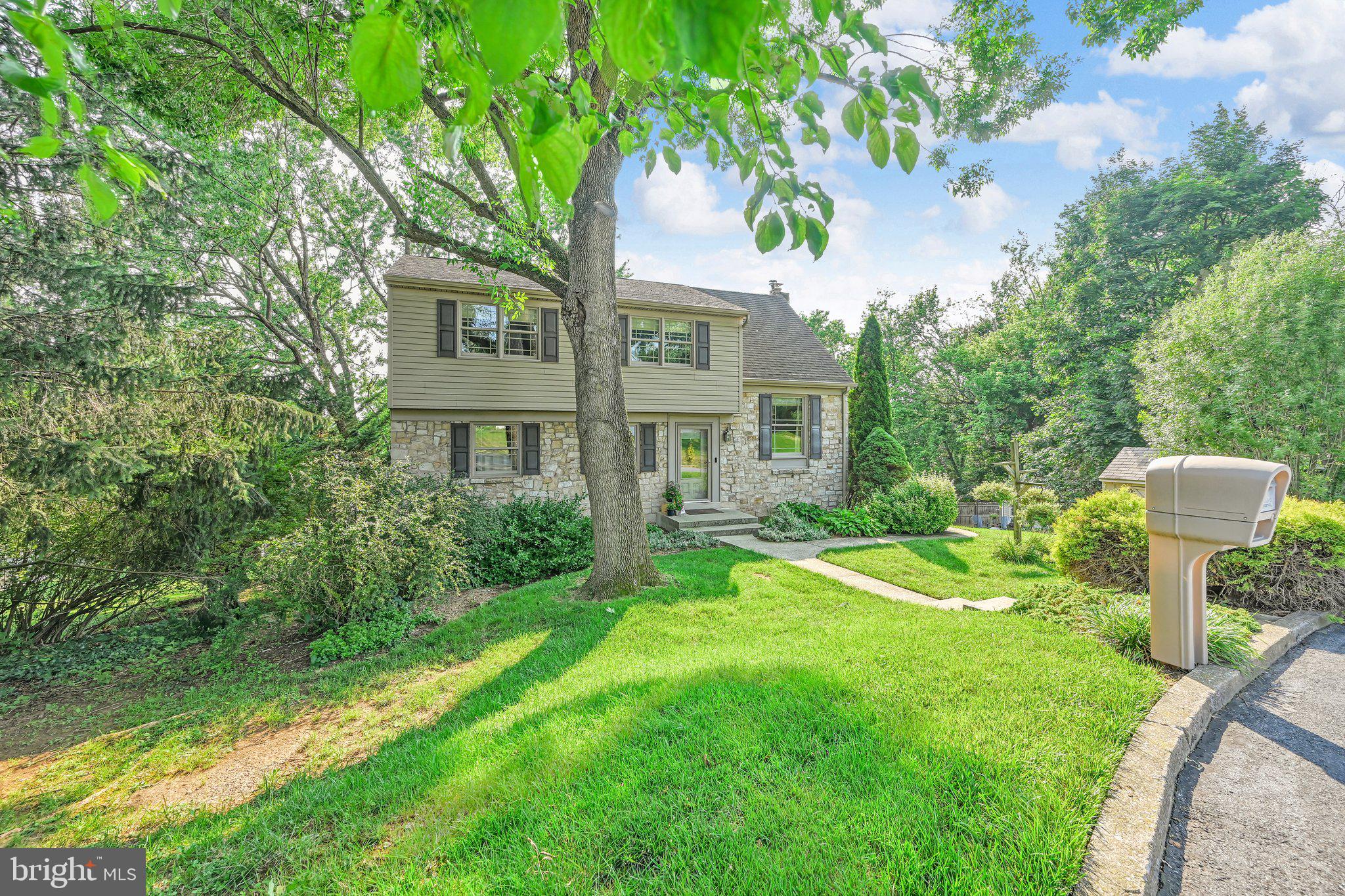 8 SYCAMORE ROAD