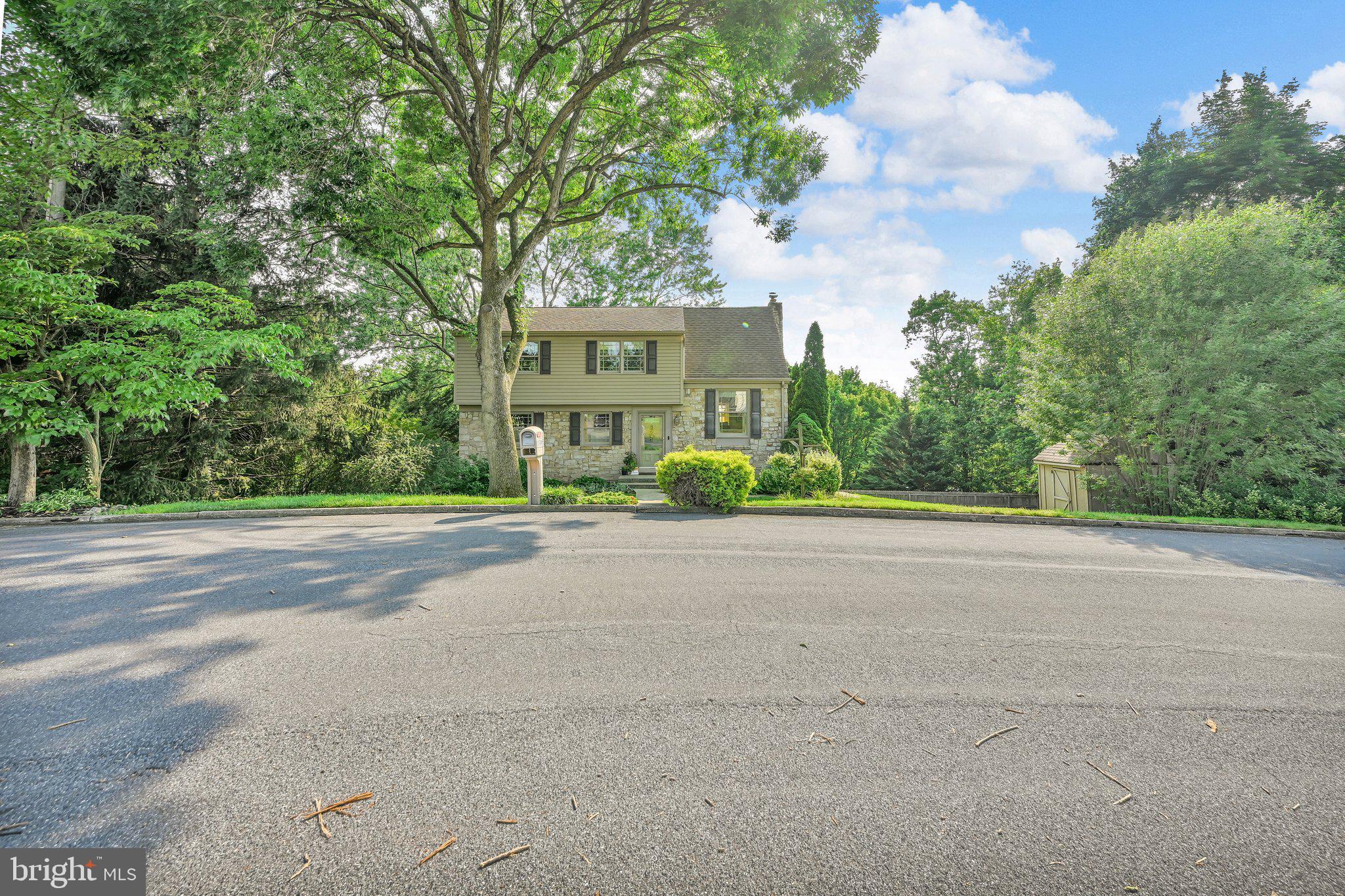 8 SYCAMORE ROAD