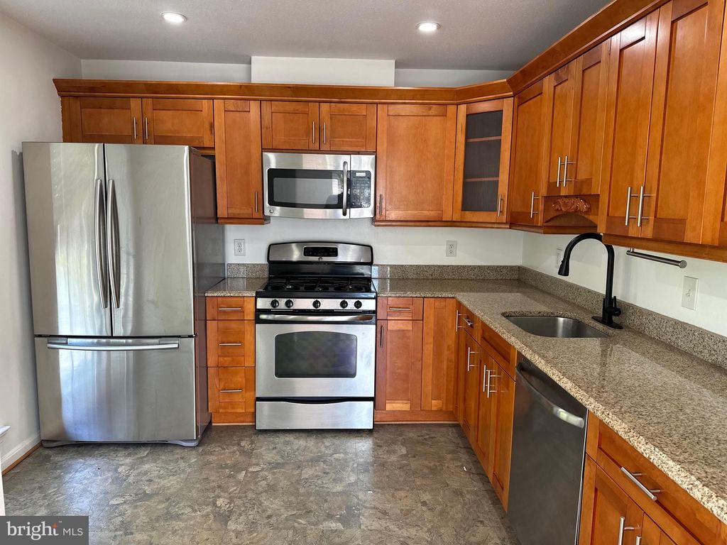 Photo of 5960 Millrace Court #B304, COLUMBIA, MD 21045 (MLS # MDHW2060296)