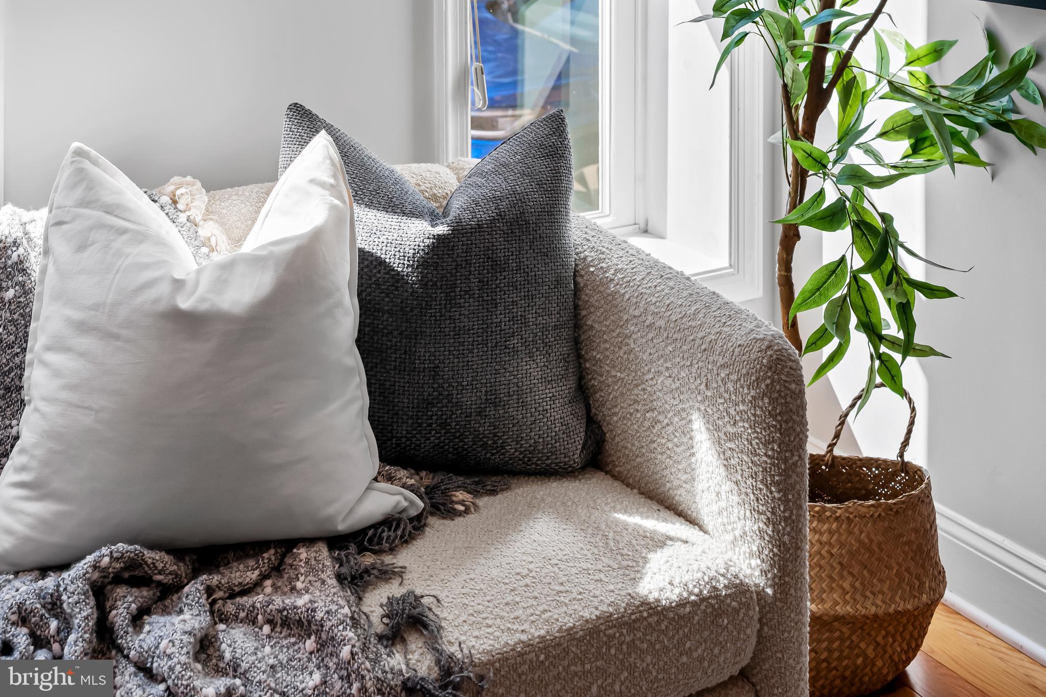 GREENMOUNT WEST - Residential