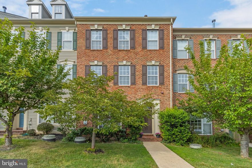 Absolutely beautiful! Miller & Smith's most popular townhouse model with gorgeous open floor plan. All the bells and whistles......Original owner, move in ready. Well maintained and newly renovated, more than $40k updates, just like new. 10 foot ceiling, spacious open kitchen with 42” maple cabinets, quartz countertops & stainless steel appliances. 24"x24" porcelain tile throughout main level with heated floor in living area. New hardwood stairs and laminate floors on upper levels (2024), new water heater (2024), new roof (2023), new HVAC (2022). Front foot benefit charge is paid off in full! Detached 2-car garage. Fenced private back yard with brick patio. Close to Little Bennett park , easy access to I-270 and Clarksburg Outlet Mall.