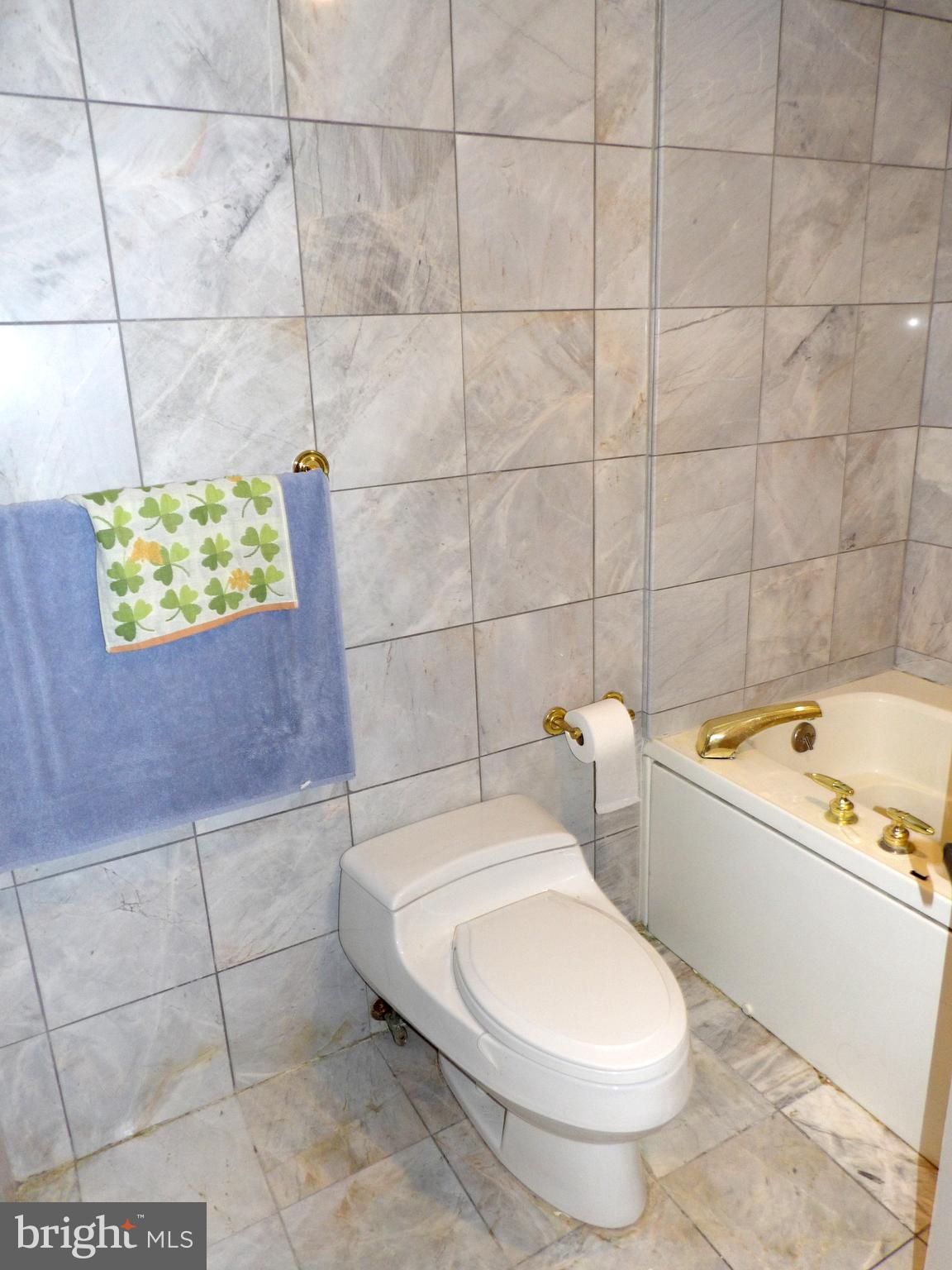 TUSCANY CANTERBURY - Residential Lease