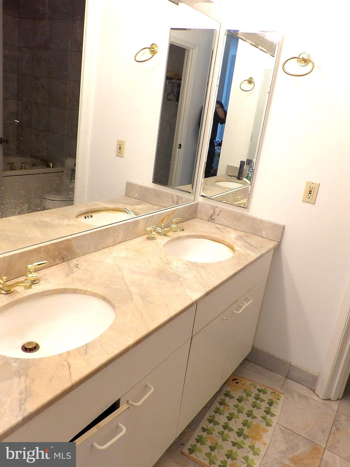 TUSCANY CANTERBURY - Residential Lease