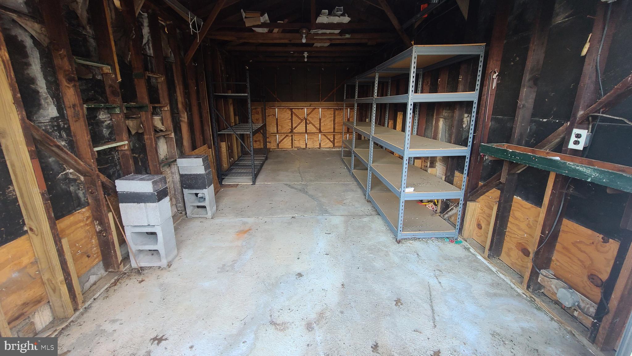 PLYMOUTH VALLEY - Residential