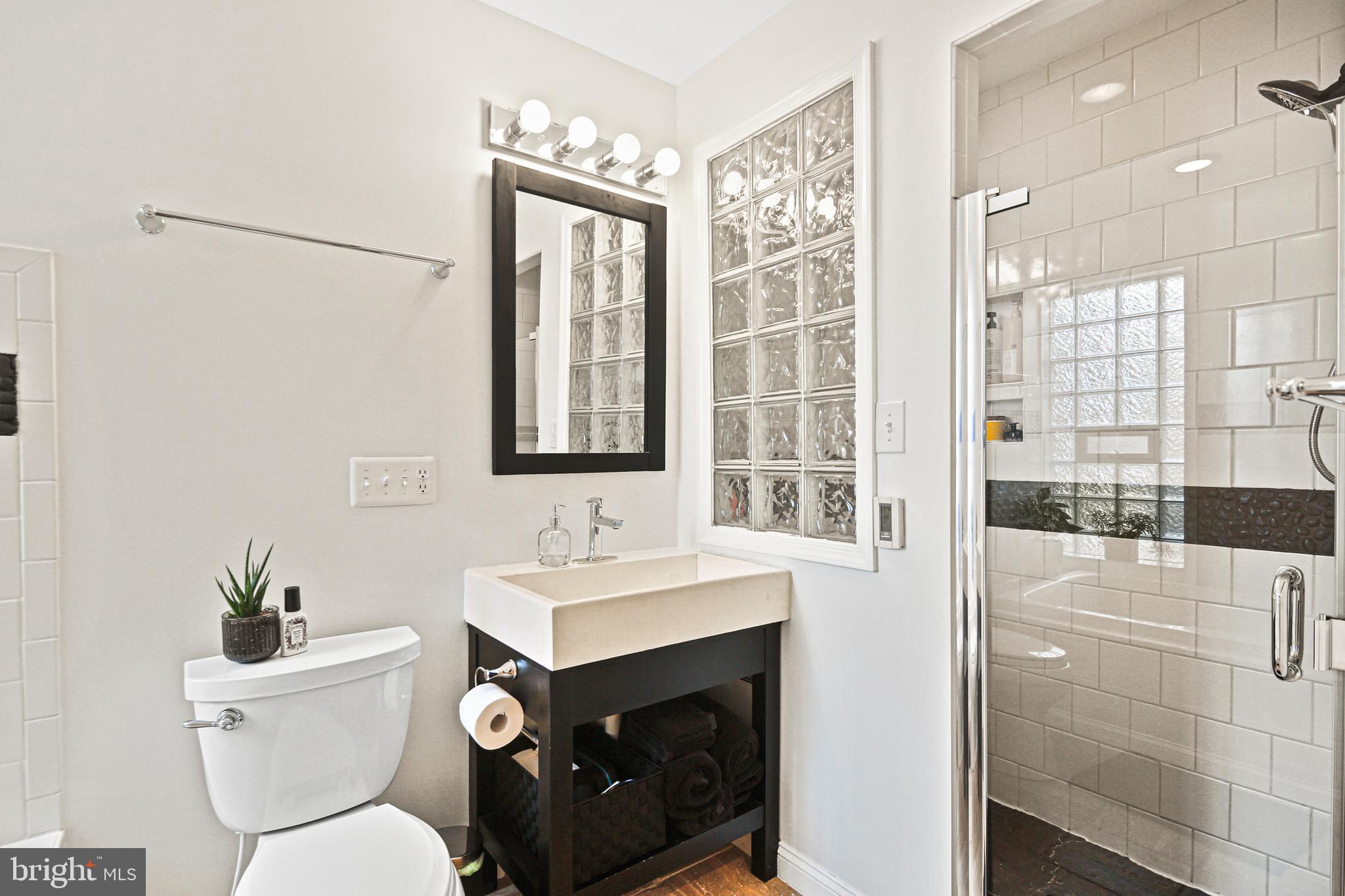 RIVERSIDE PARK - Residential