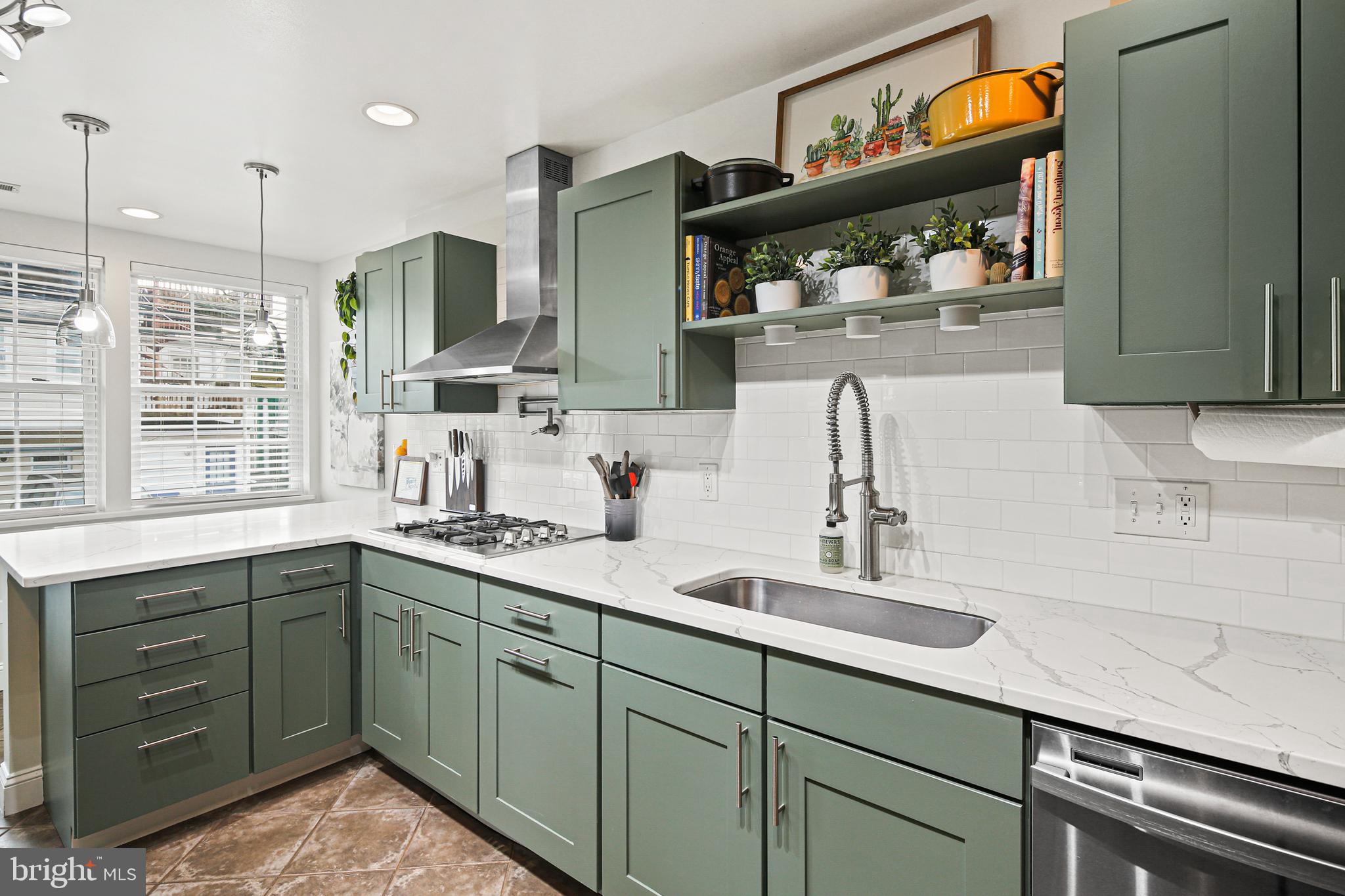 RIVERSIDE PARK - Residential