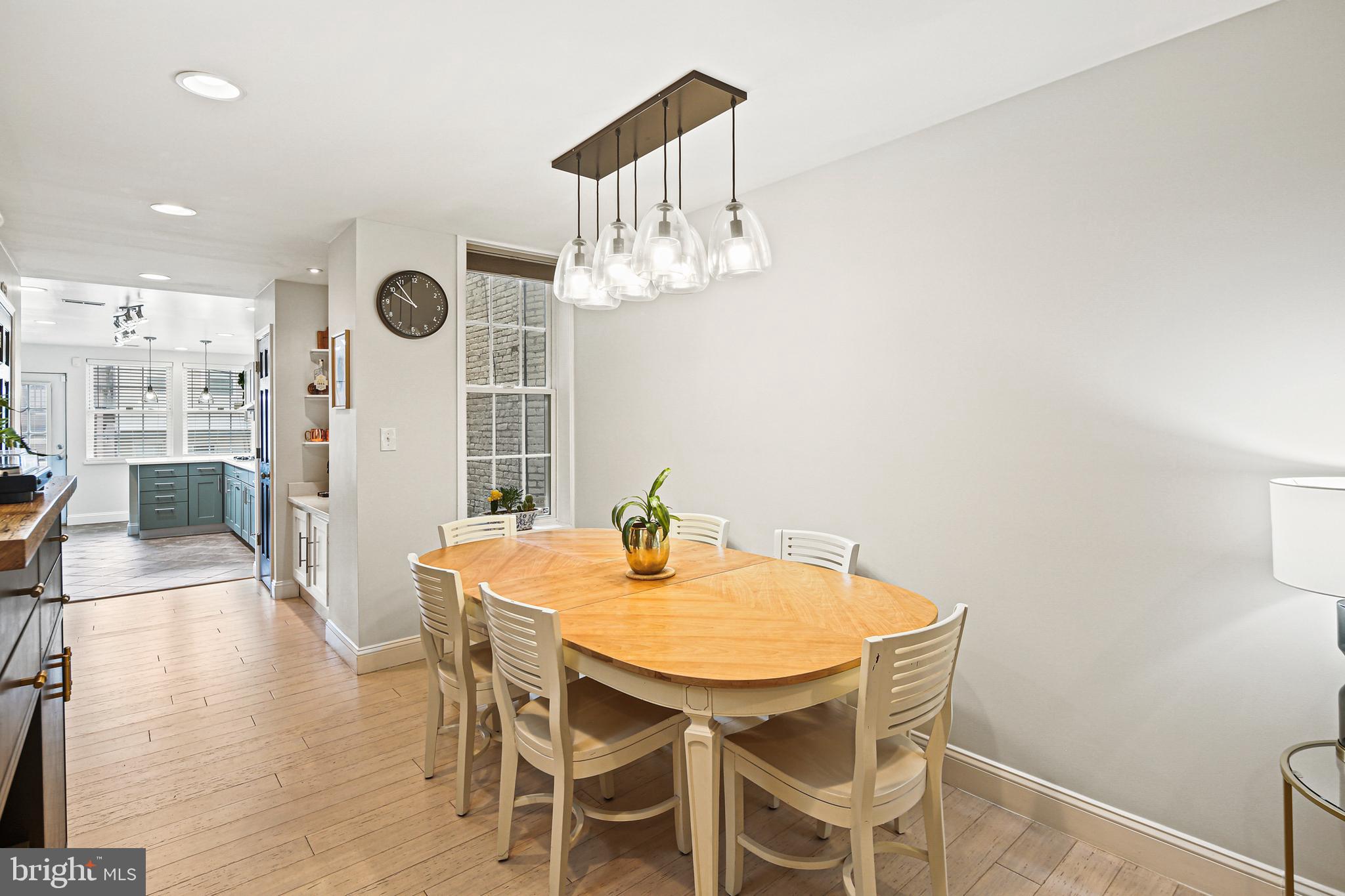 RIVERSIDE PARK - Residential