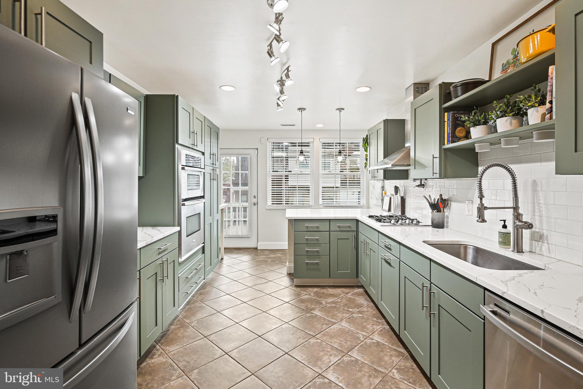 RIVERSIDE PARK - Residential