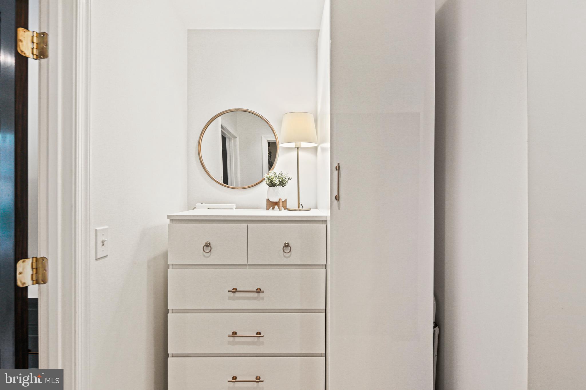 RIVERSIDE PARK - Residential