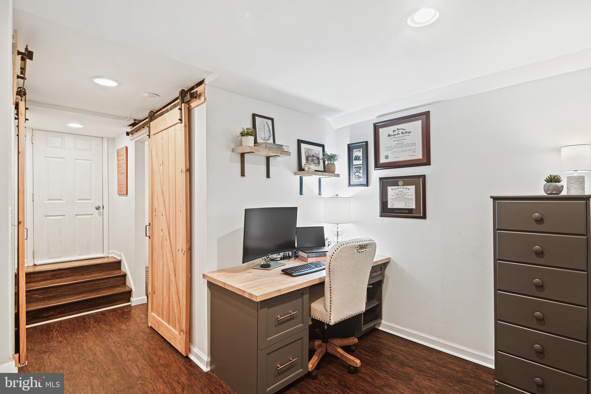 RIVERSIDE PARK - Residential