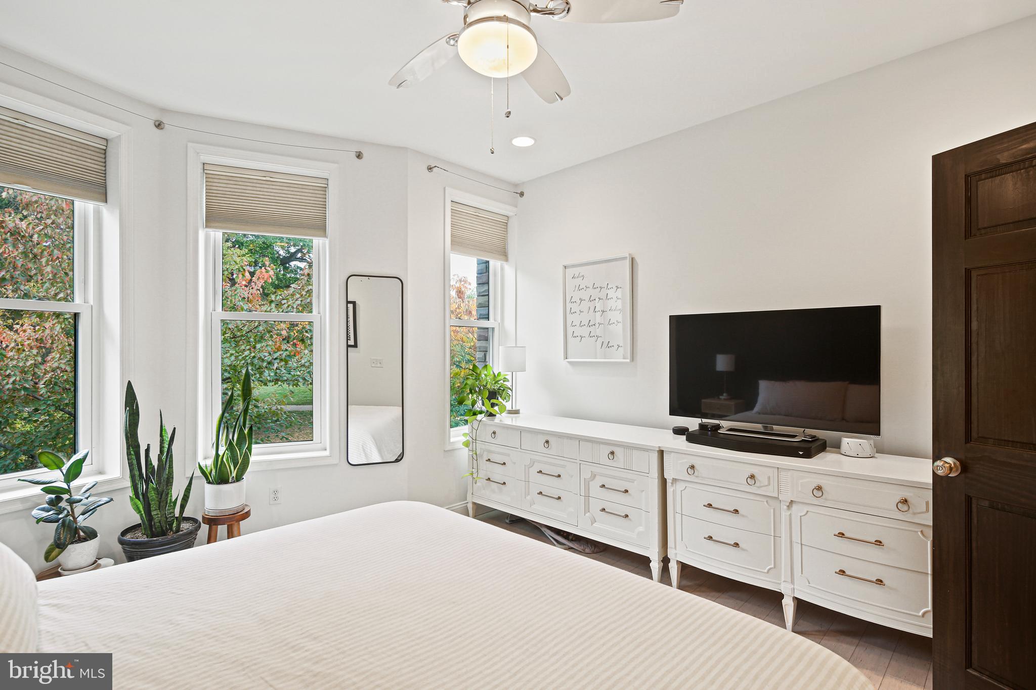 RIVERSIDE PARK - Residential