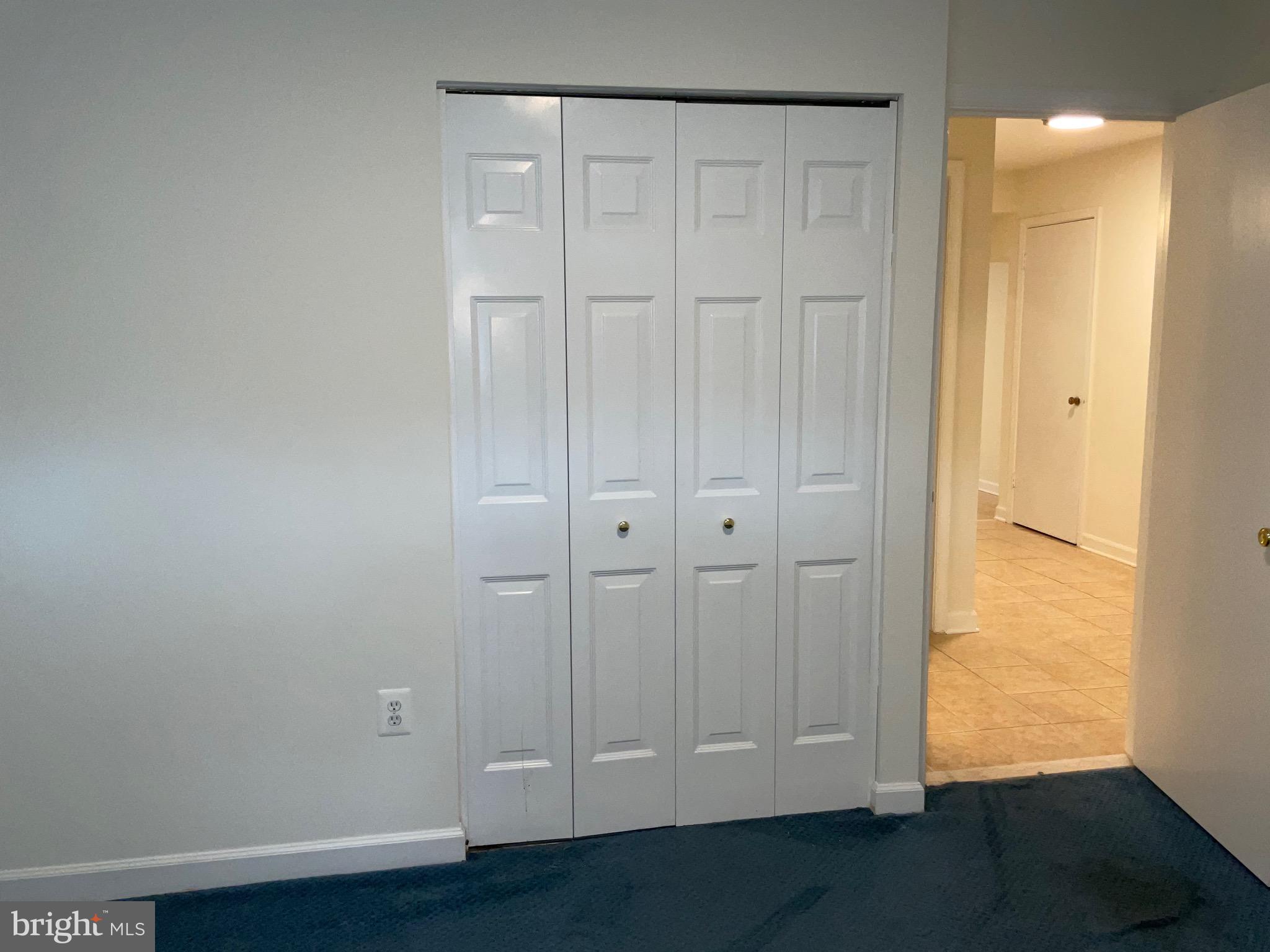 OLD GEORGETOWN VILLAGE - Residential Lease