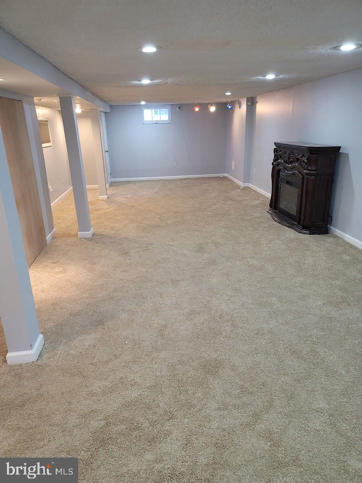 WILLIAMSBURG - Residential