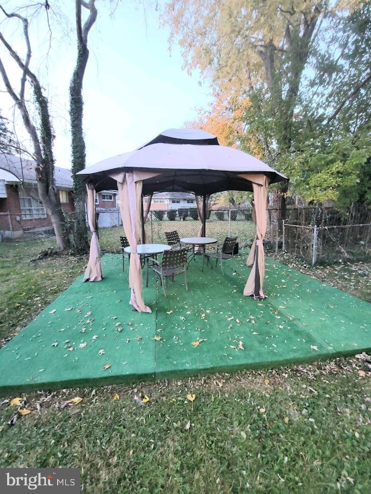 WILLIAMSBURG - Residential