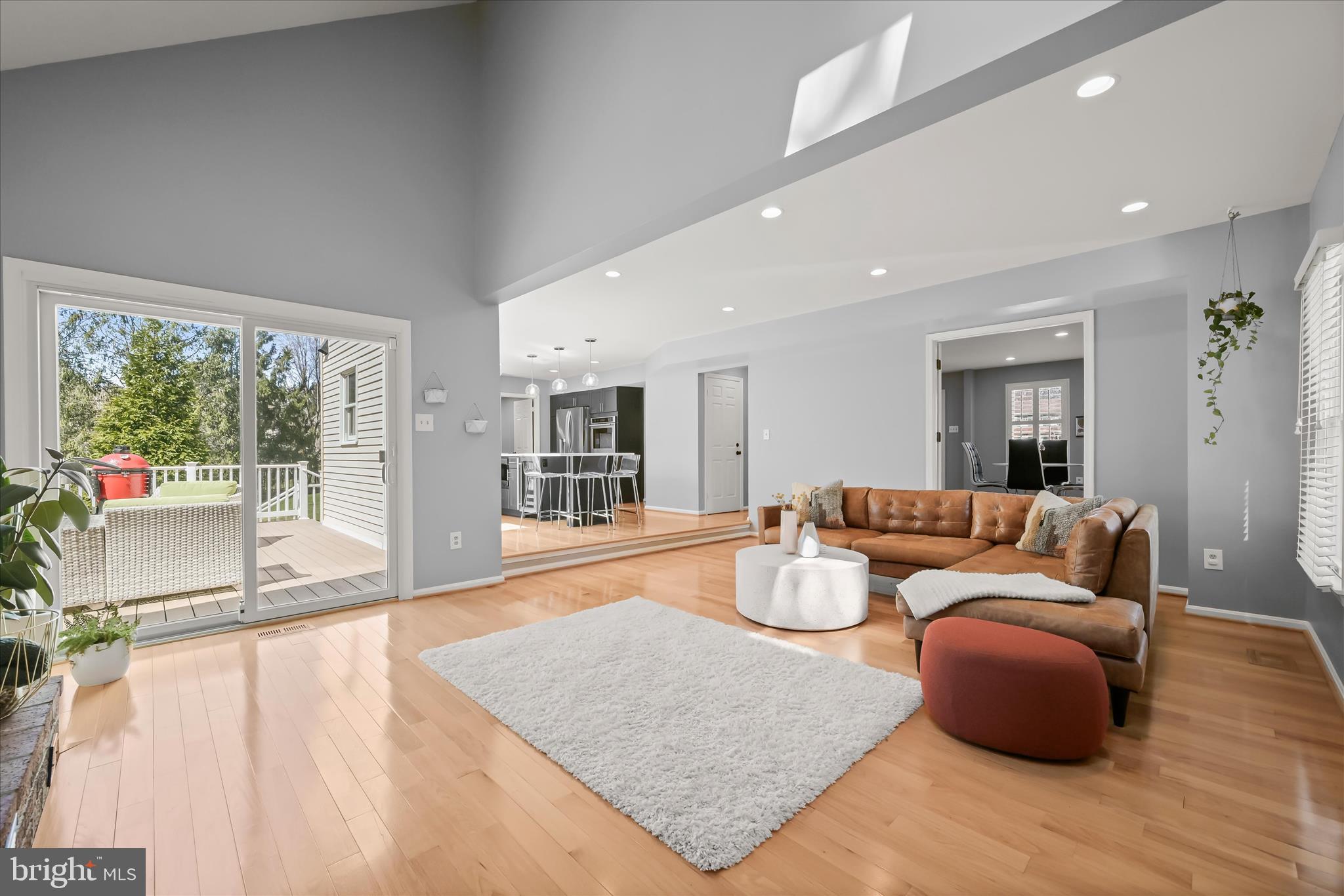 BURLEIGH MANOR - Residential