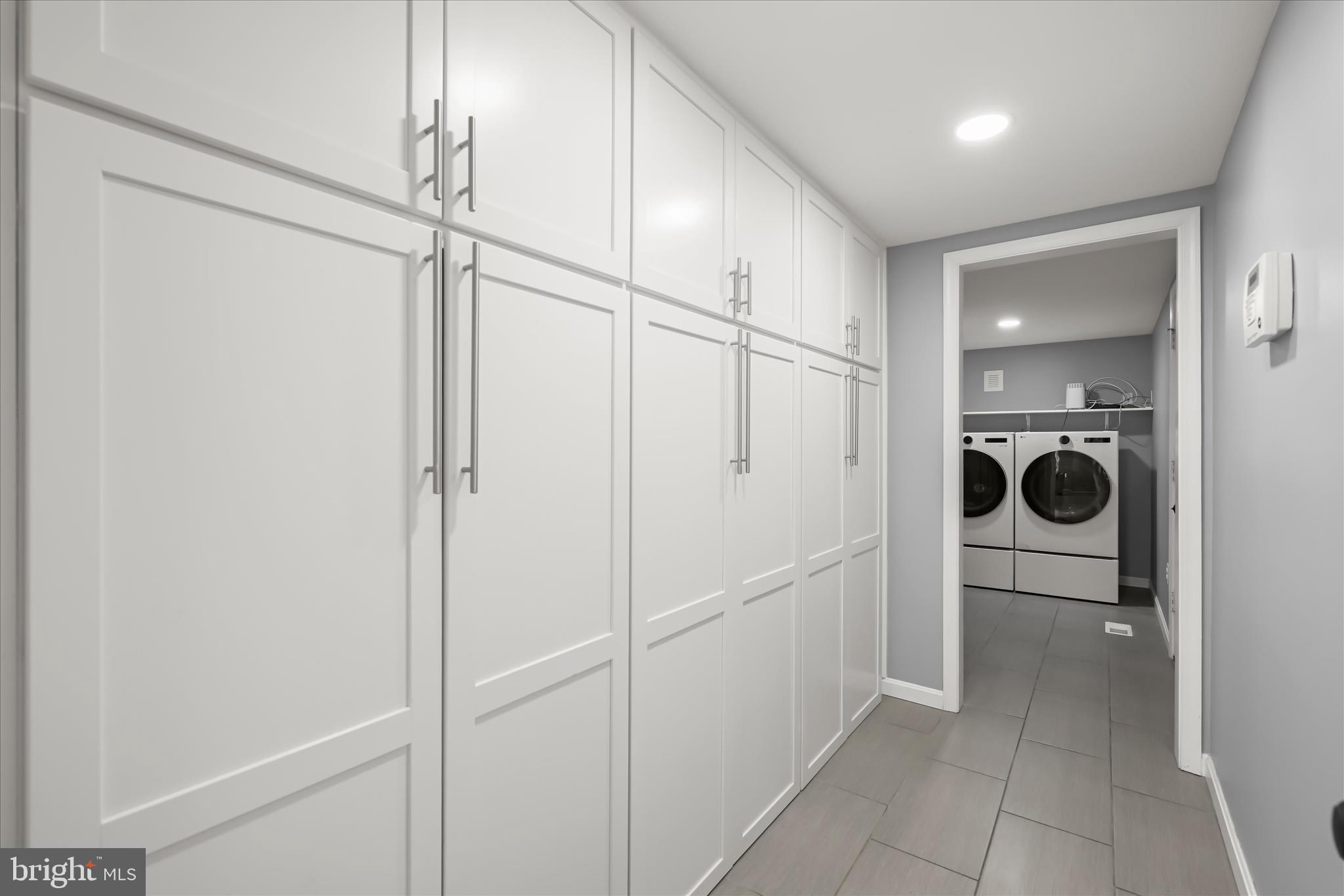 BURLEIGH MANOR - Residential