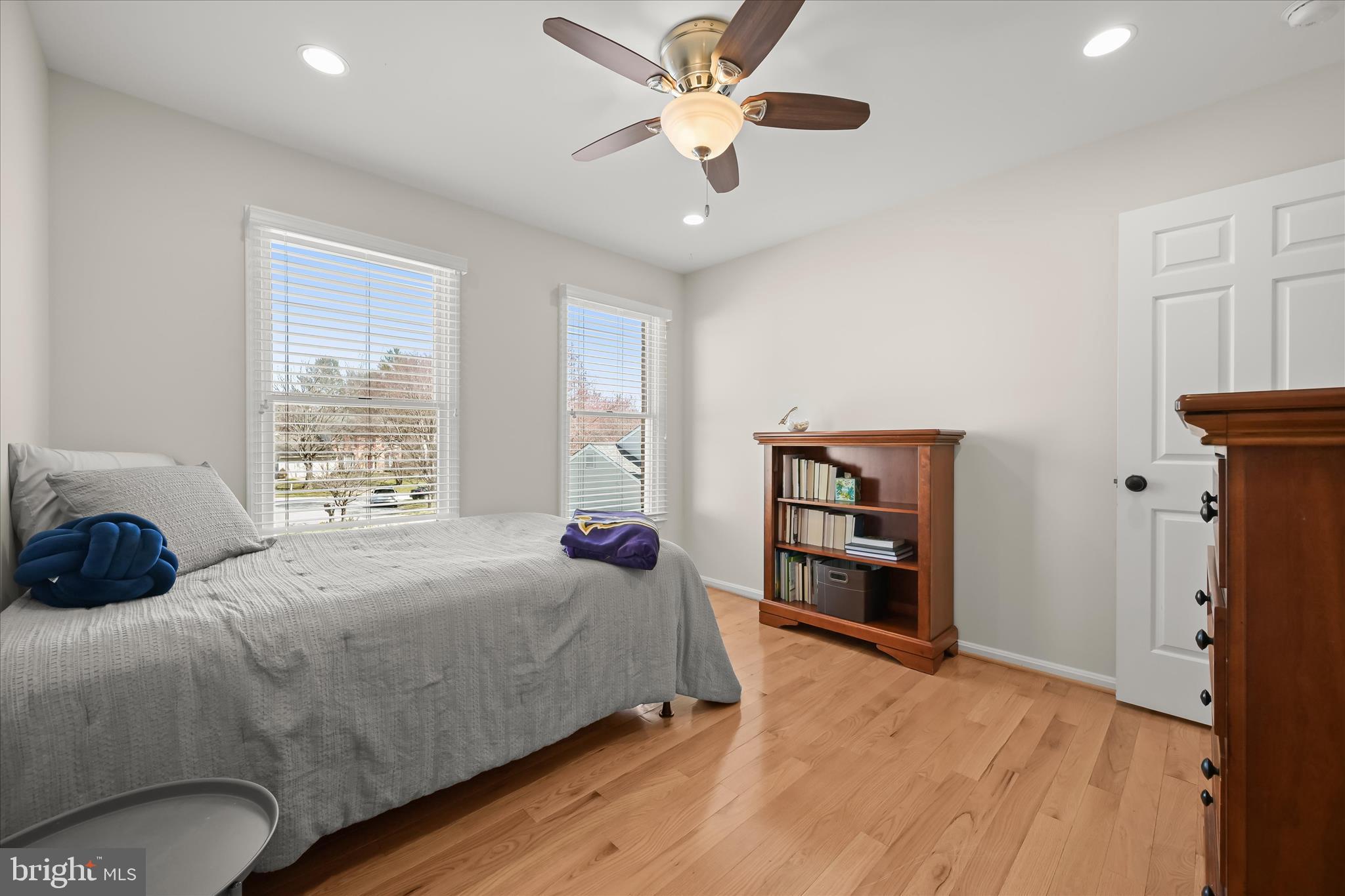 BURLEIGH MANOR - Residential