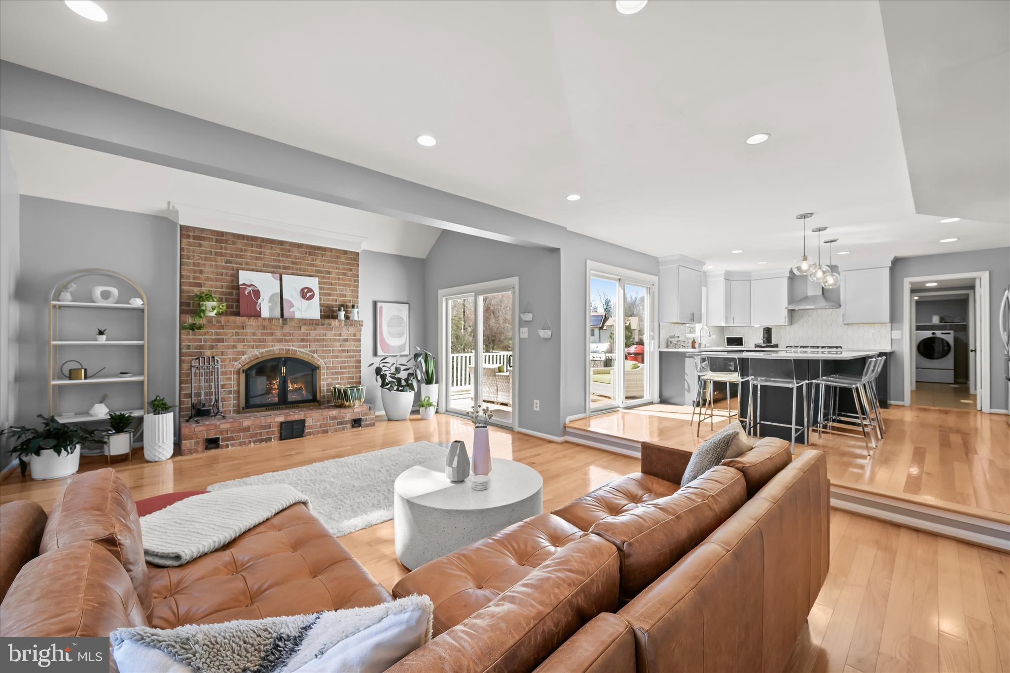 BURLEIGH MANOR - Residential