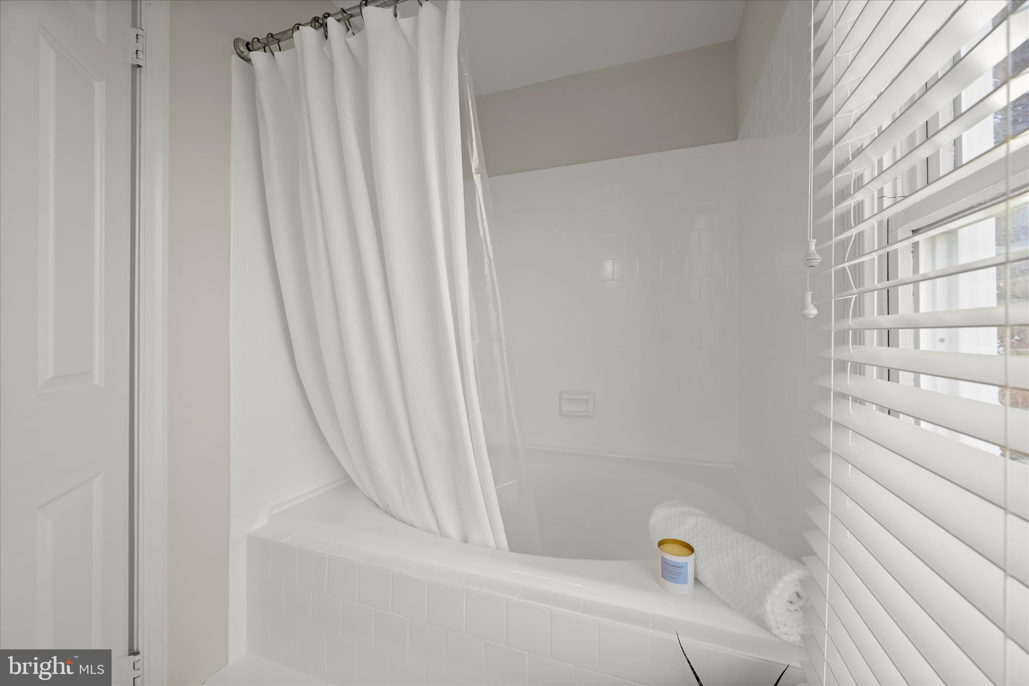 BURLEIGH MANOR - Residential