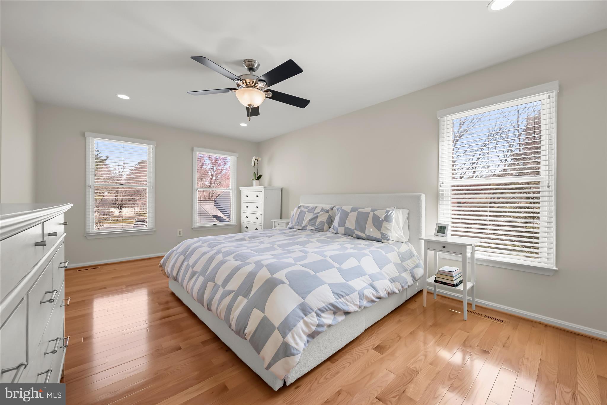 BURLEIGH MANOR - Residential