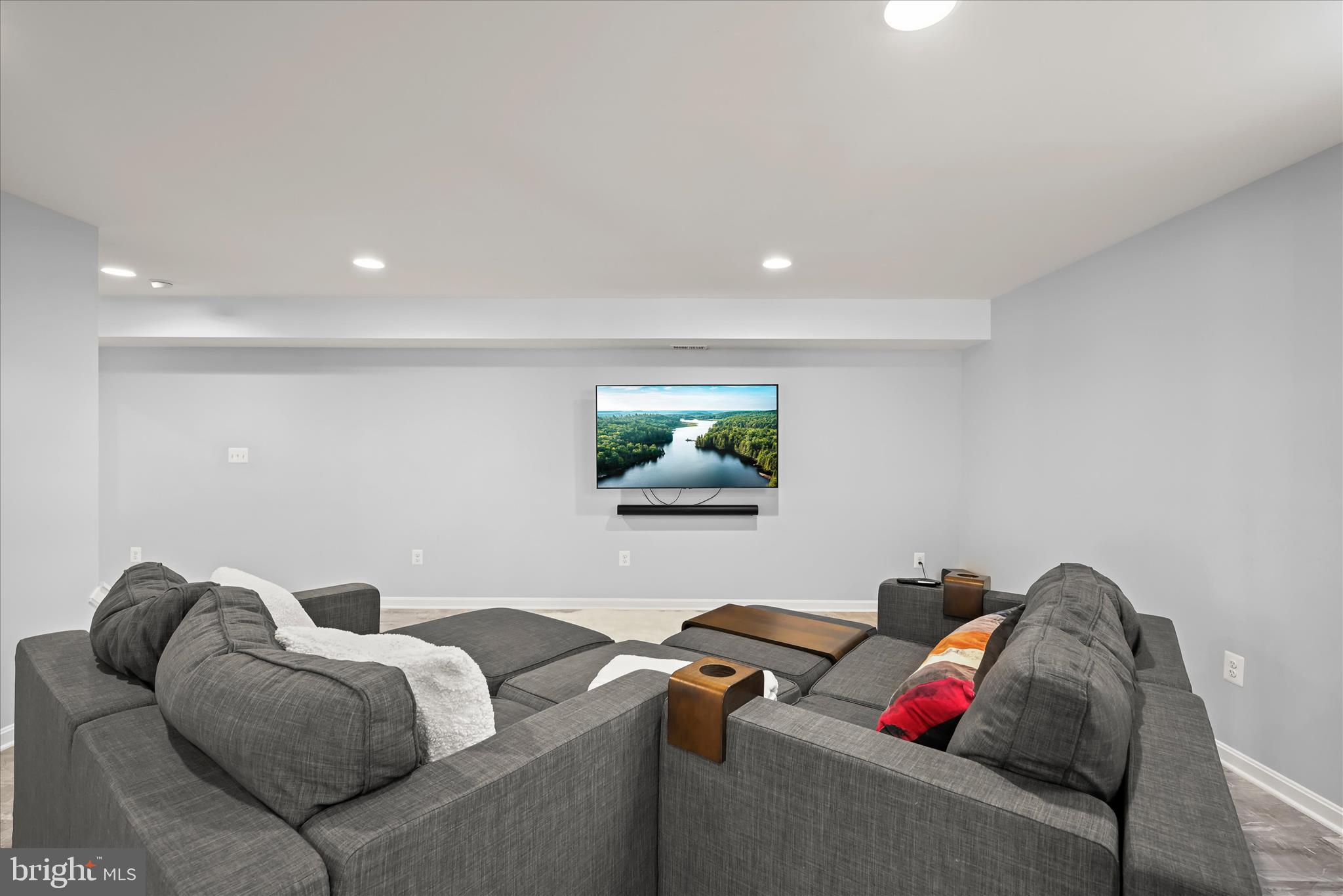 BURLEIGH MANOR - Residential