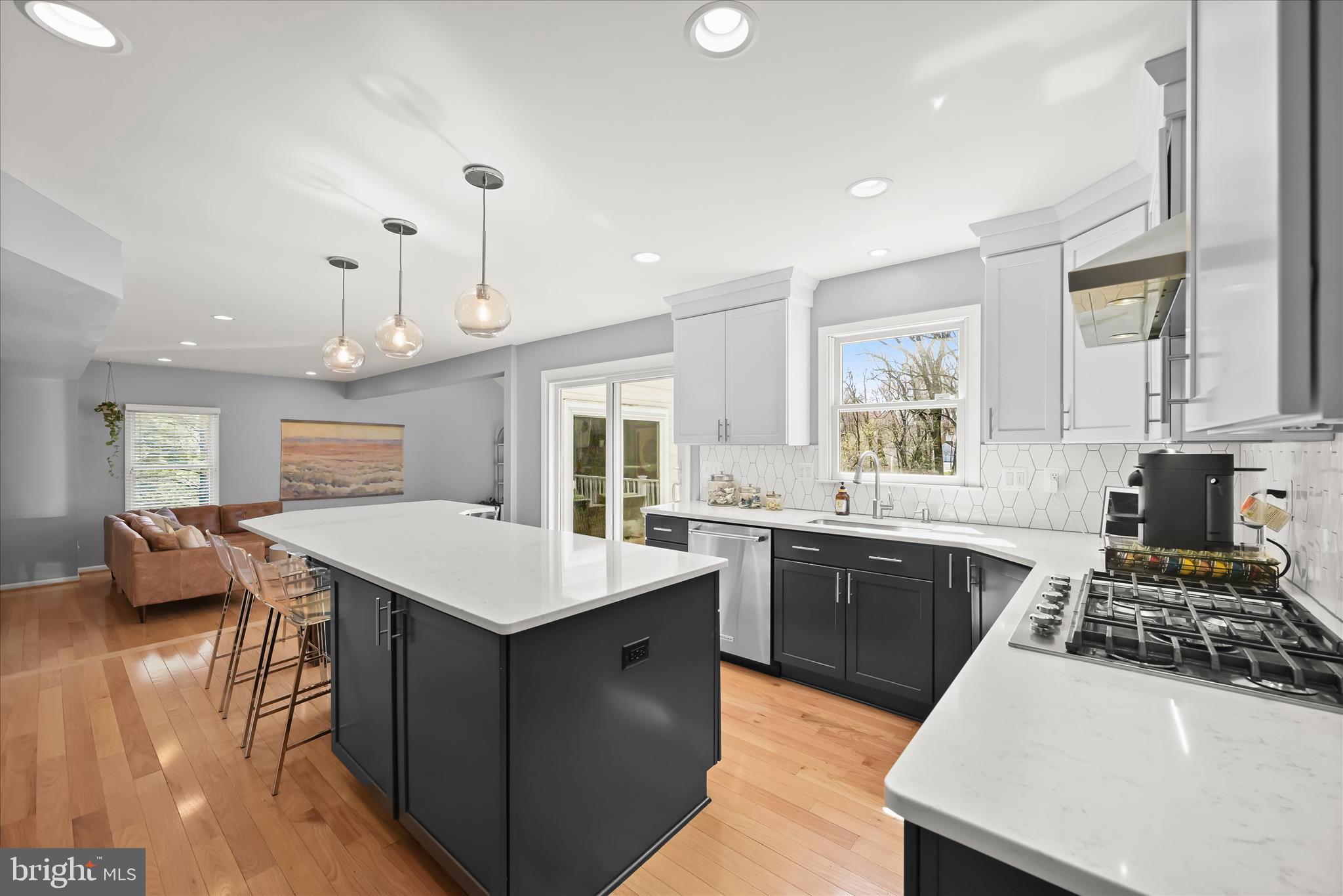 BURLEIGH MANOR - Residential