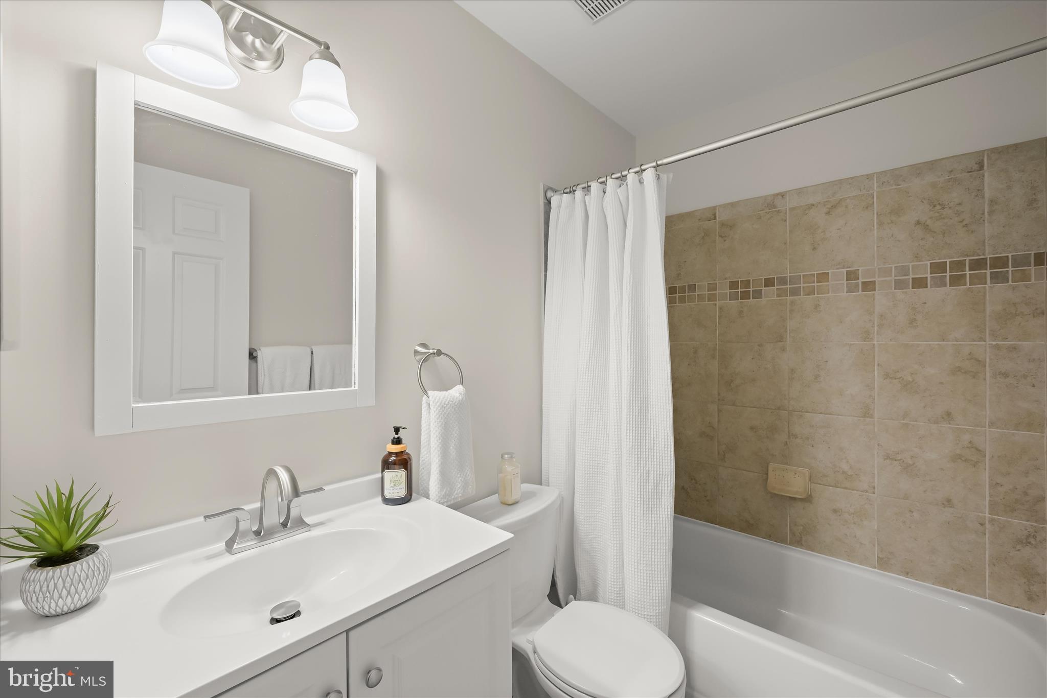 BURLEIGH MANOR - Residential