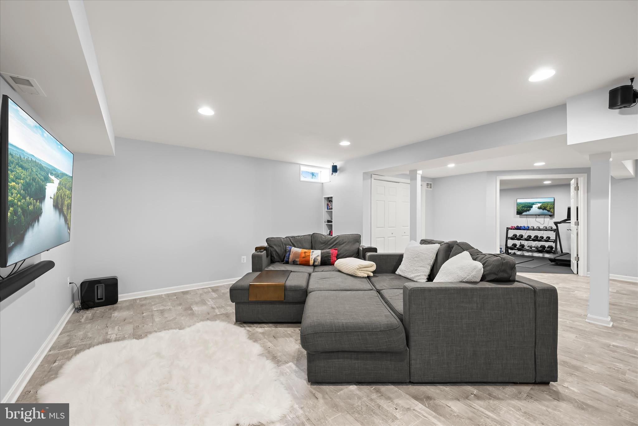 BURLEIGH MANOR - Residential