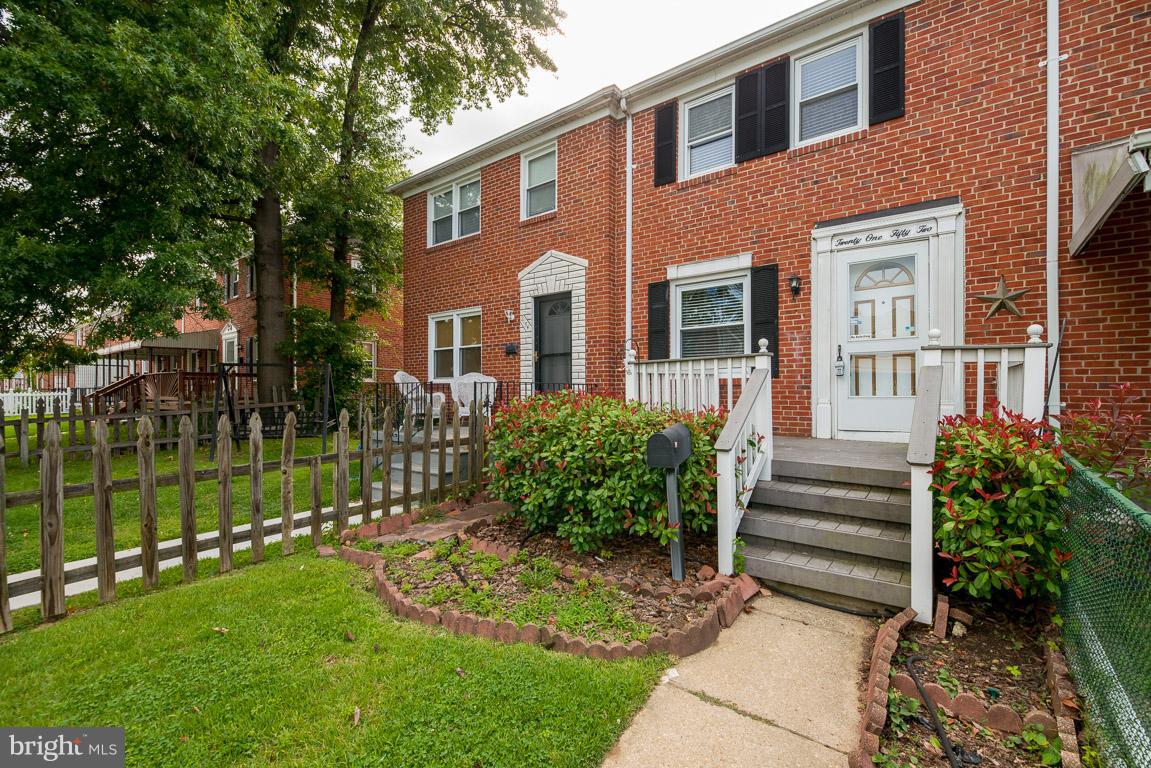 HAWTHORNE - Residential Lease