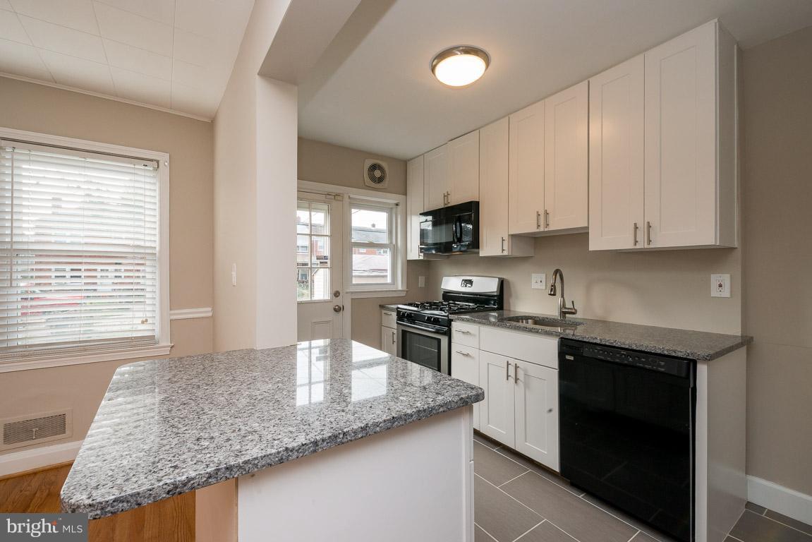 HAWTHORNE - Residential Lease