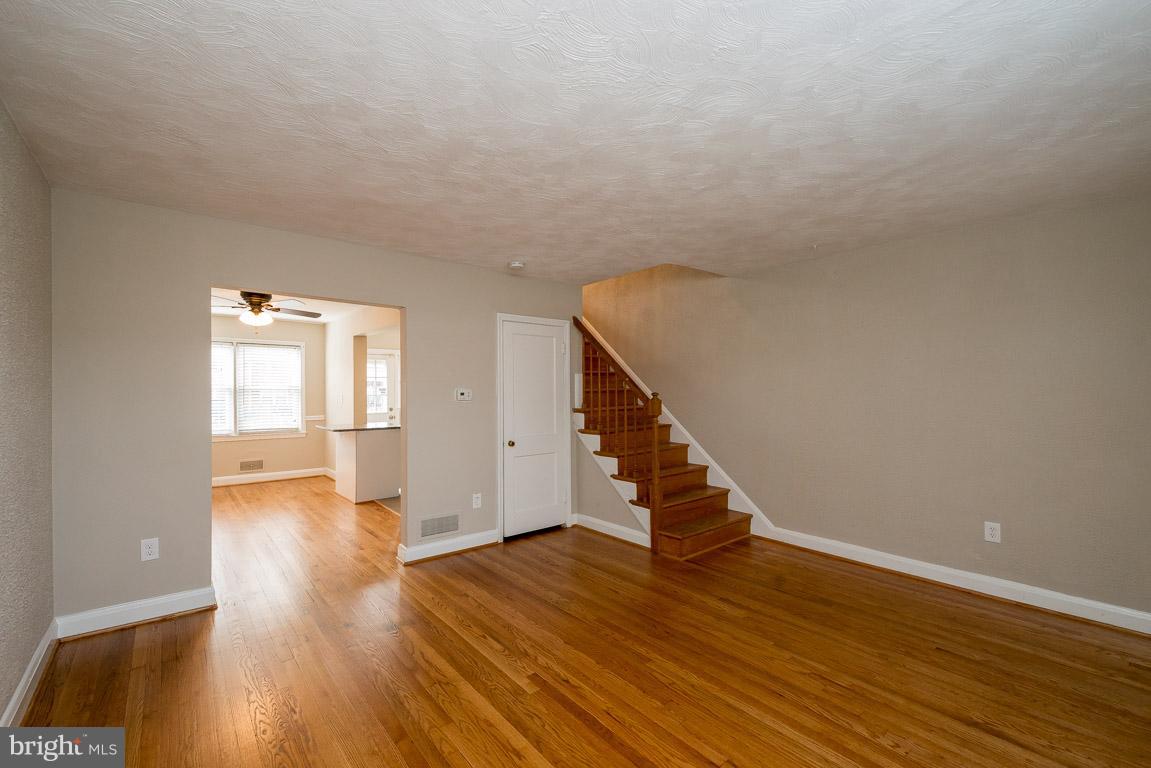 HAWTHORNE - Residential Lease