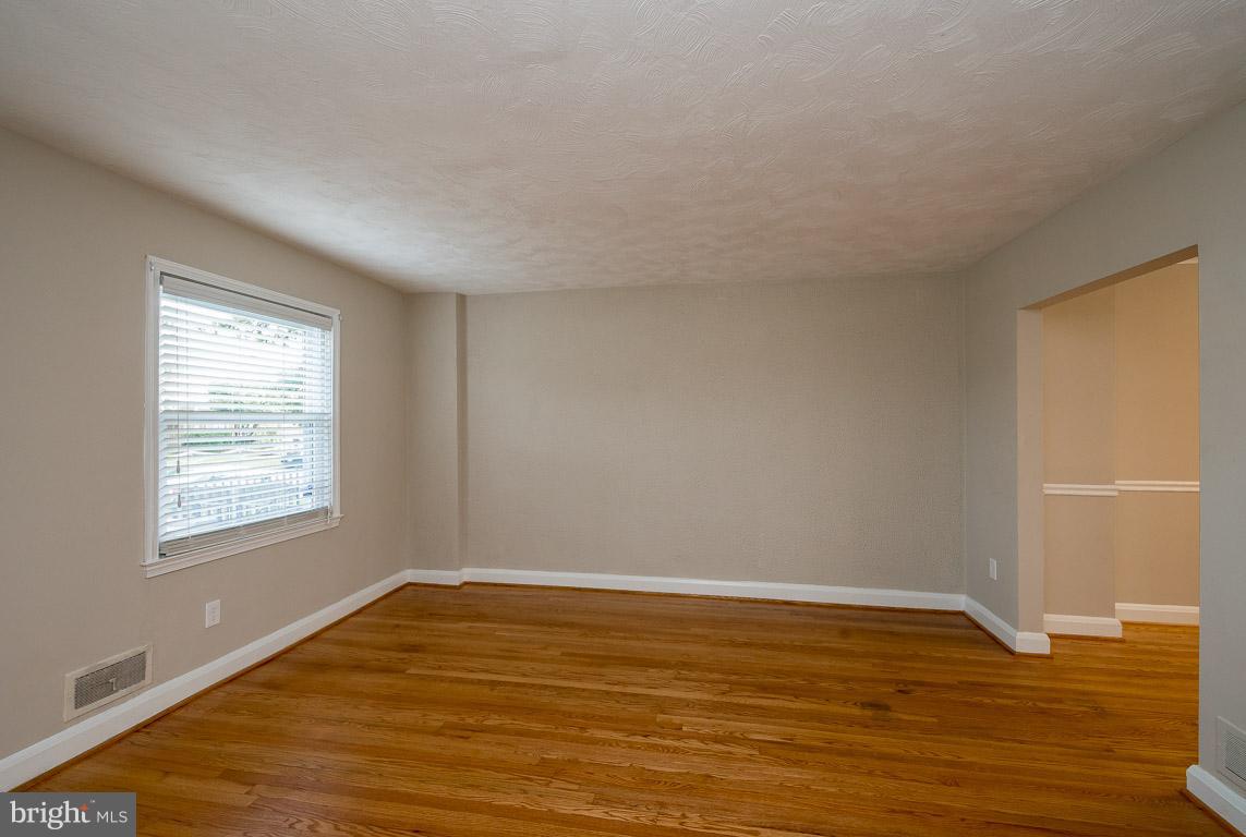 HAWTHORNE - Residential Lease